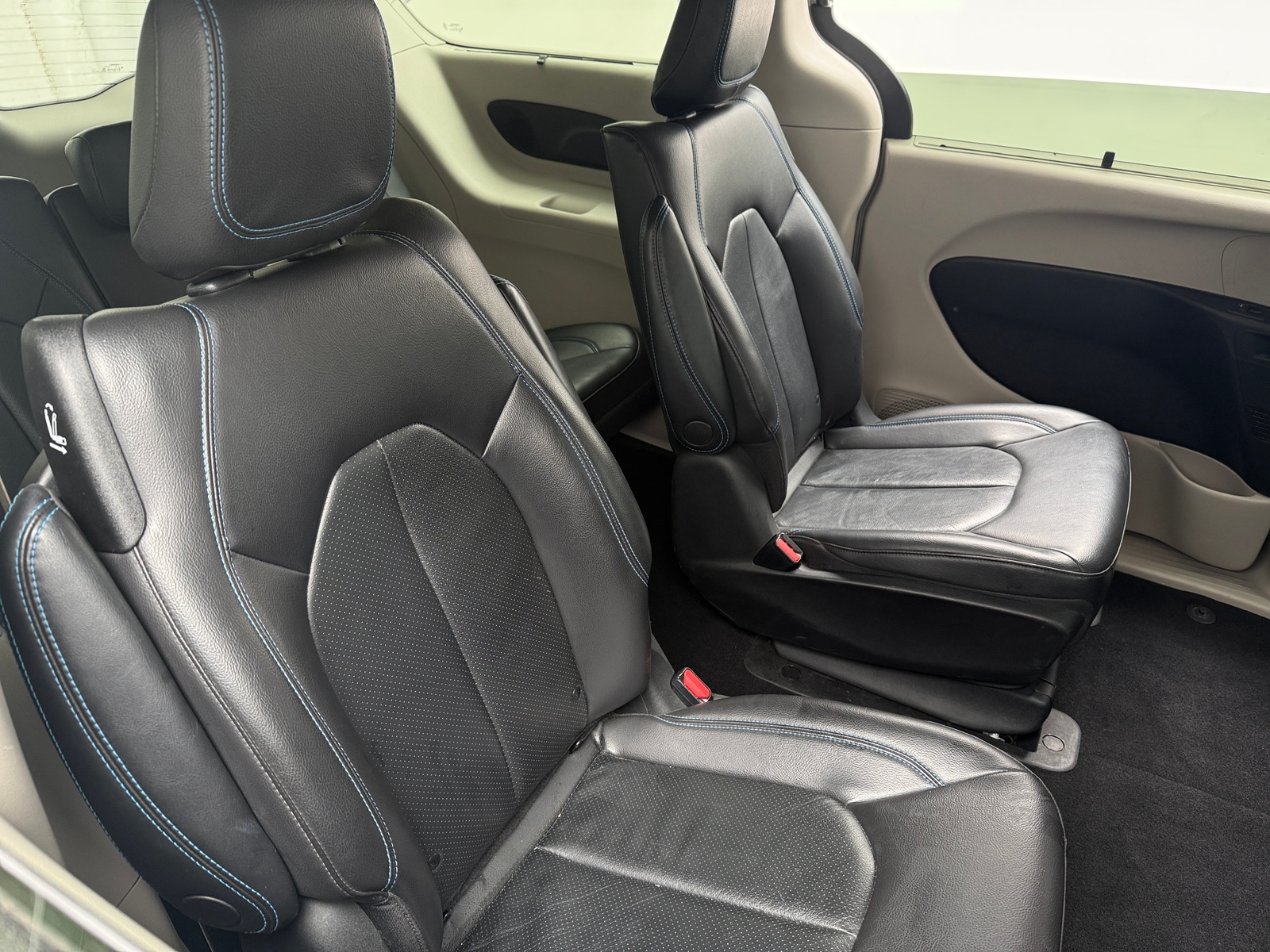 Thumbnail: 2021 Chrysler Pacifica - 5