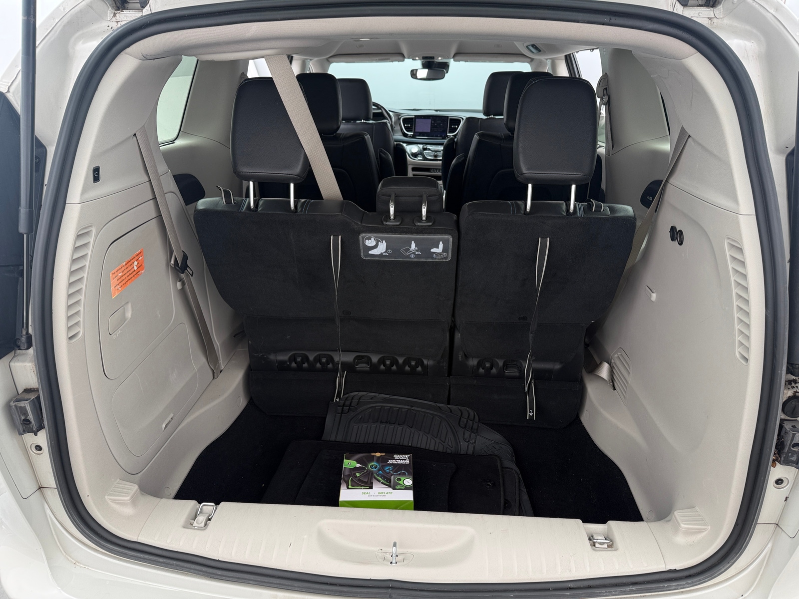 Thumbnail: 2021 Chrysler Pacifica - 6