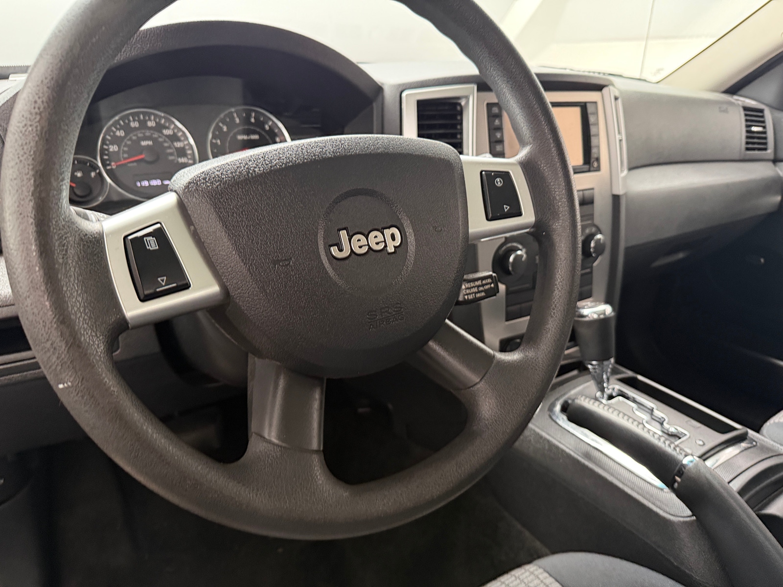 Thumbnail: 2010 Jeep Grand Cherokee - 5