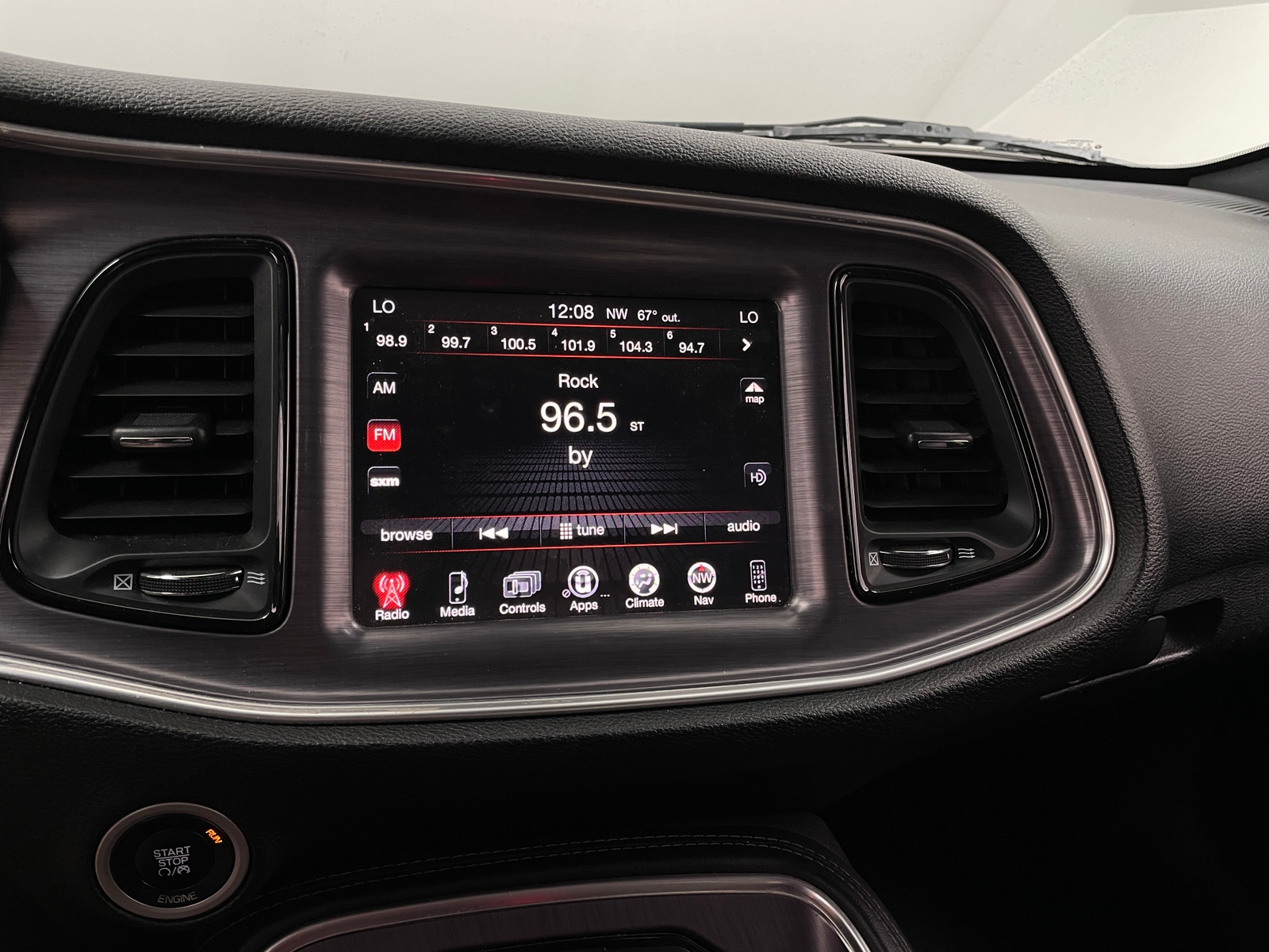 Thumbnail: 2015 Dodge Challenger - 3