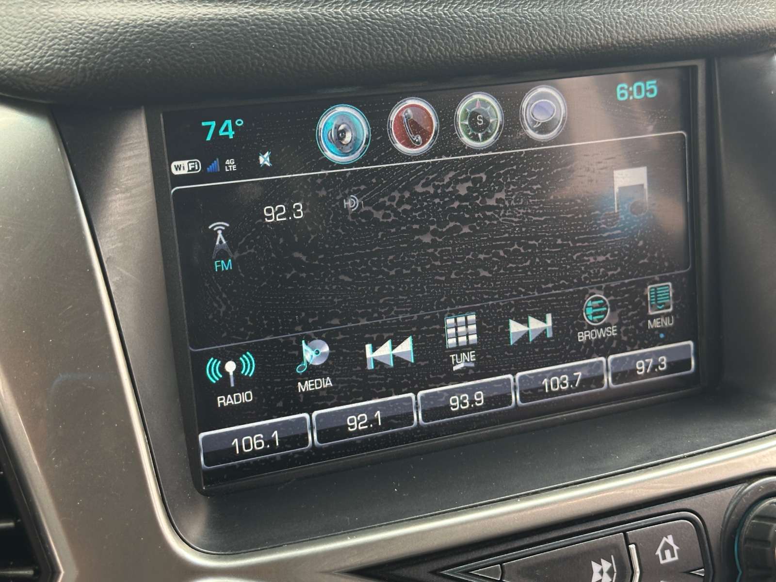 Thumbnail: 2019 Chevrolet Tahoe - 3