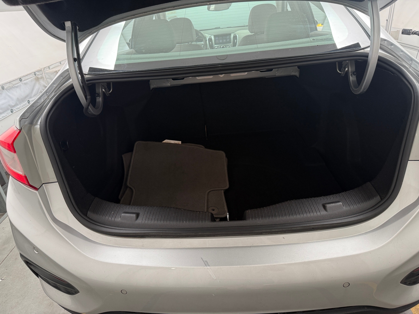 Thumbnail: 2016 Chevrolet Cruze - 6