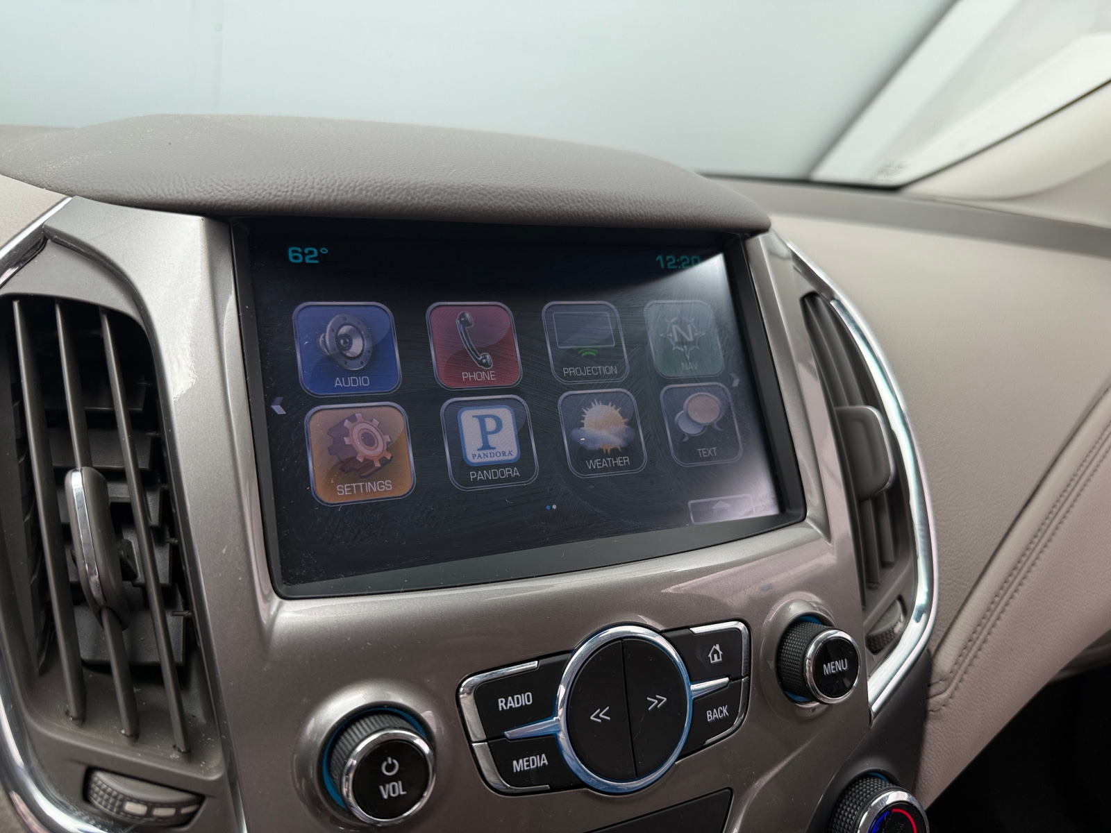 Thumbnail: 2016 Chevrolet Cruze - 3