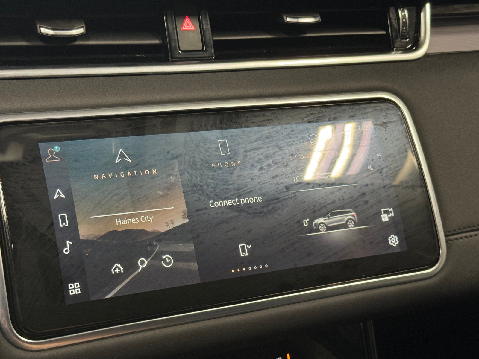 Thumbnail: 2023 Land Rover Range Rover Evoque - 3
