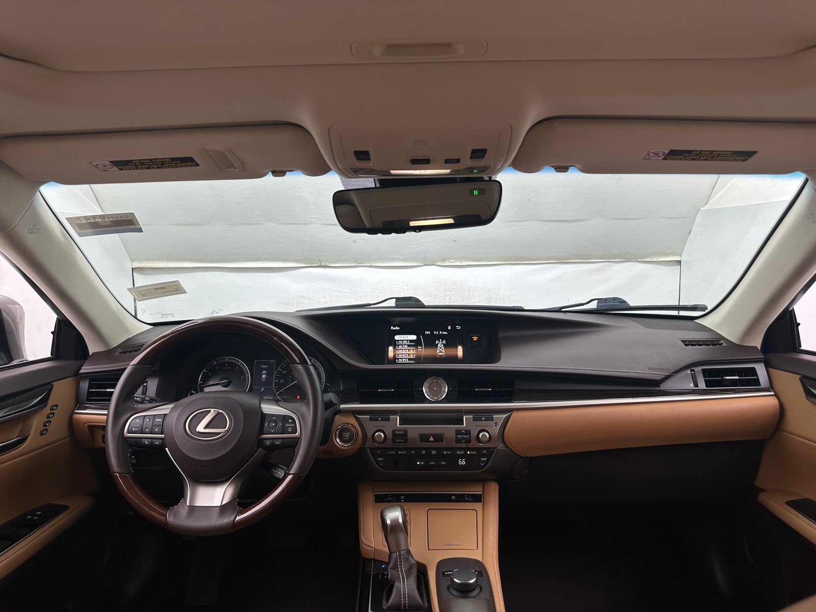 Thumbnail: 2018 Lexus ES - 3