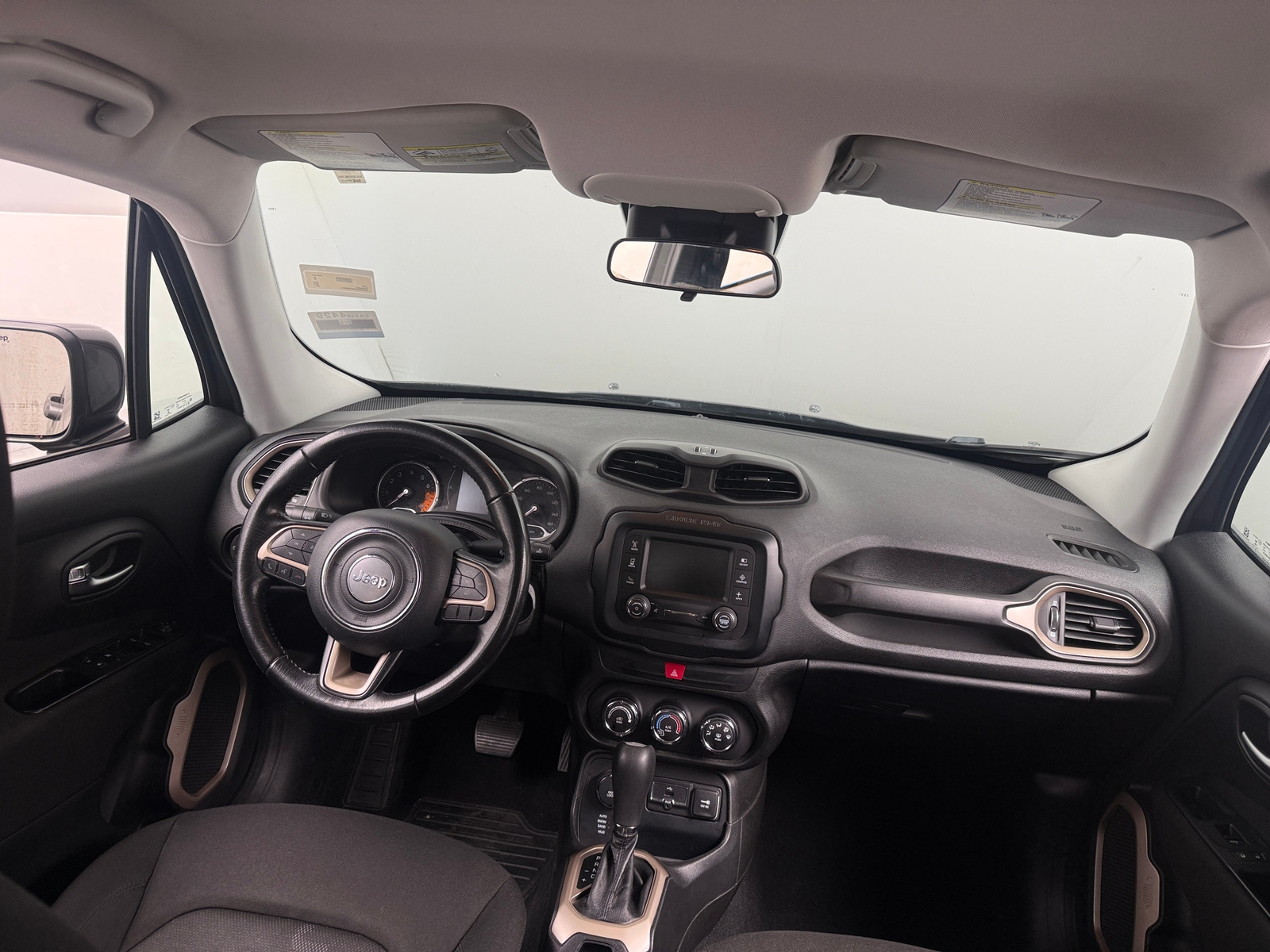 Thumbnail: 2017 Jeep Renegade - 3