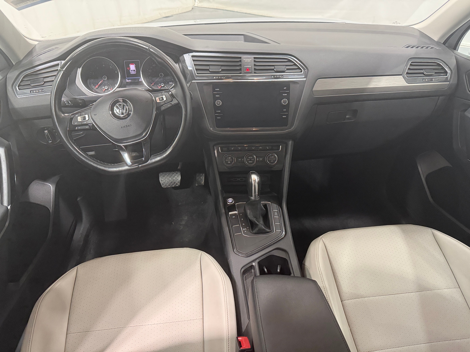 Thumbnail: 2018 Volkswagen Tiguan - 2
