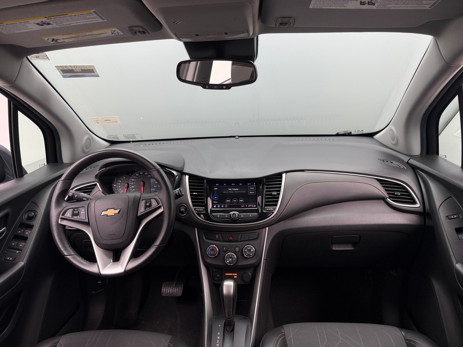 Thumbnail: 2022 Chevrolet Trax - 3