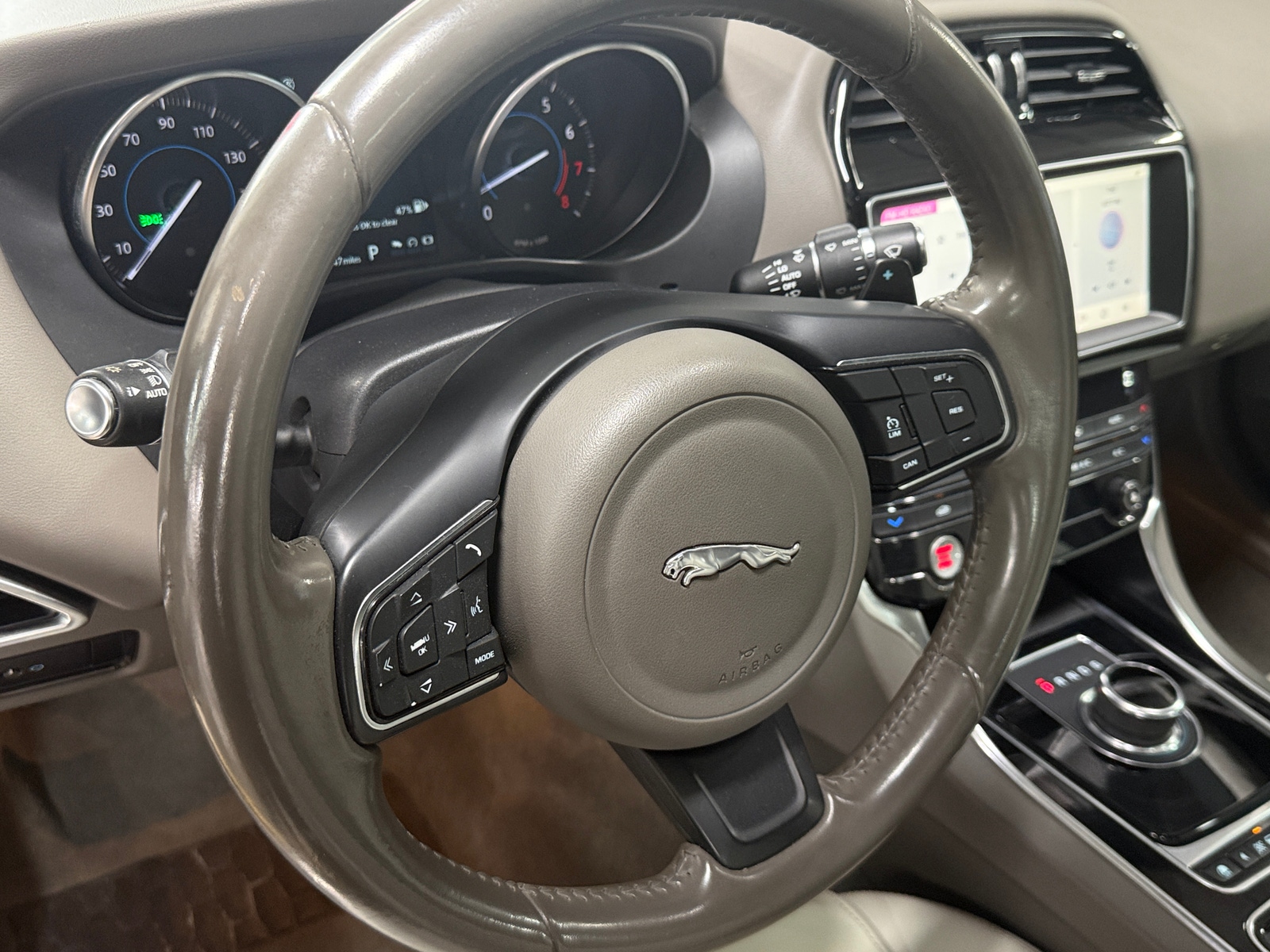 Thumbnail: 2019 Jaguar XE - 4