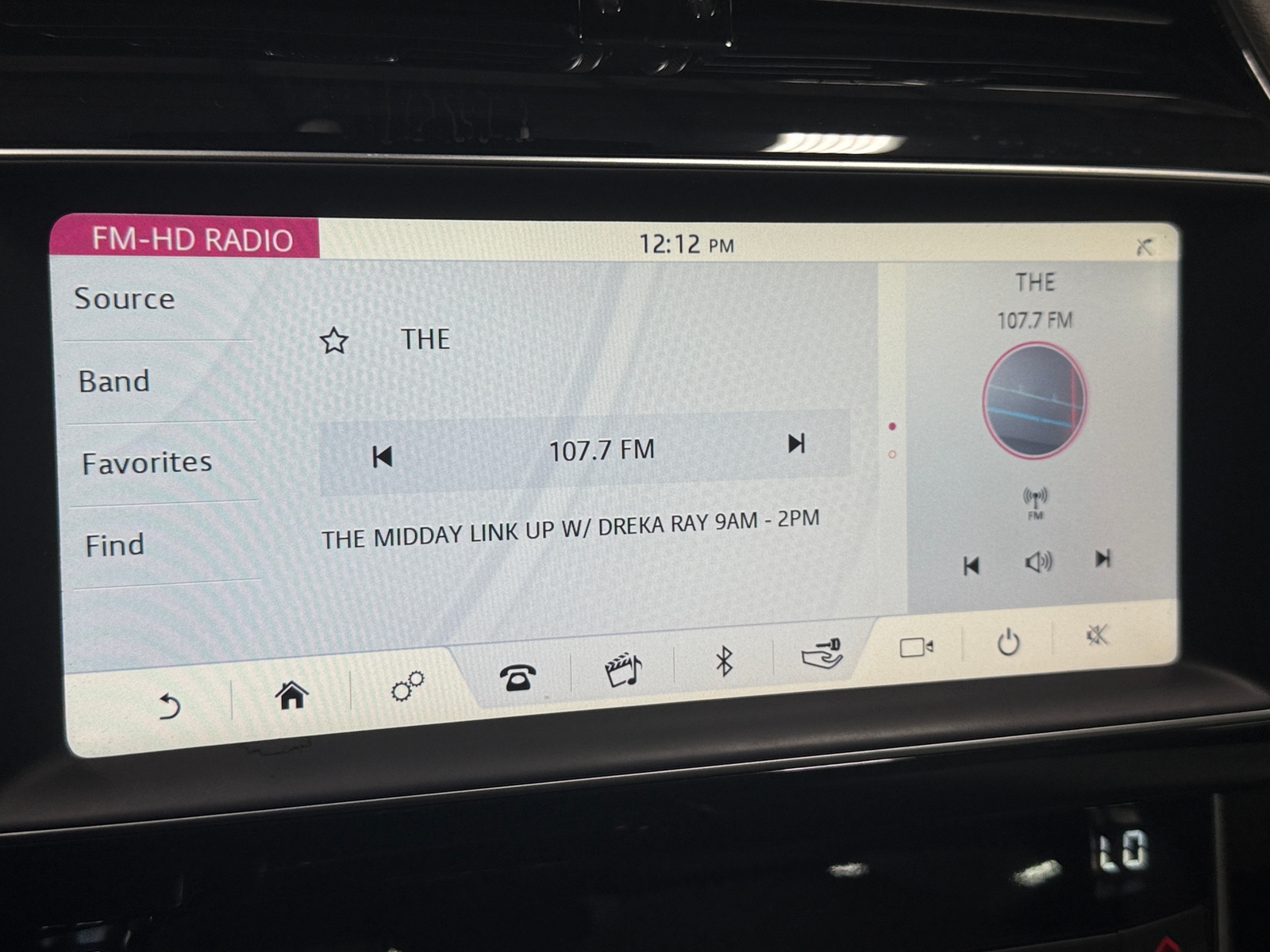Thumbnail: 2019 Jaguar XE - 3