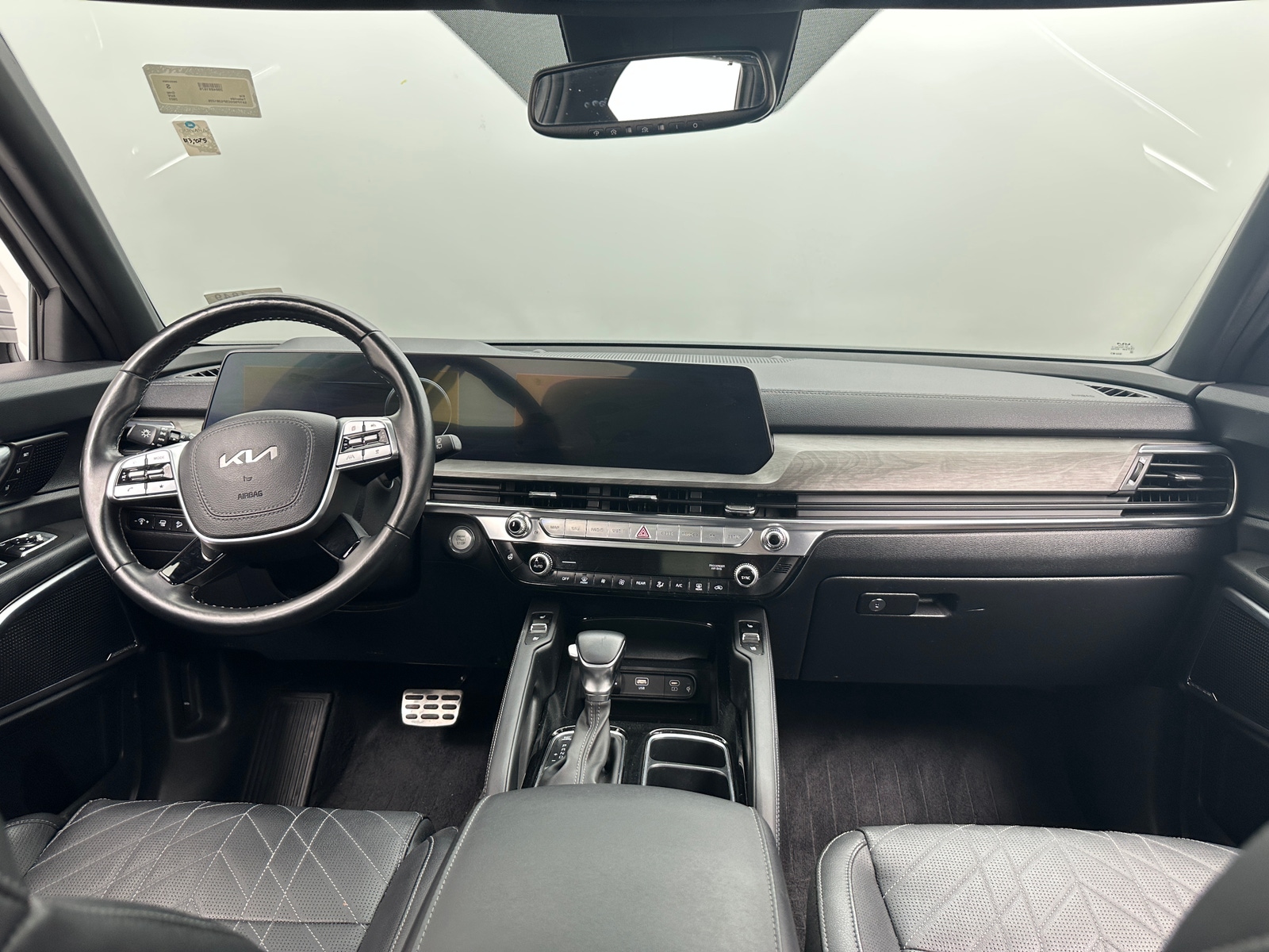 Thumbnail: 2023 Kia Telluride - 2