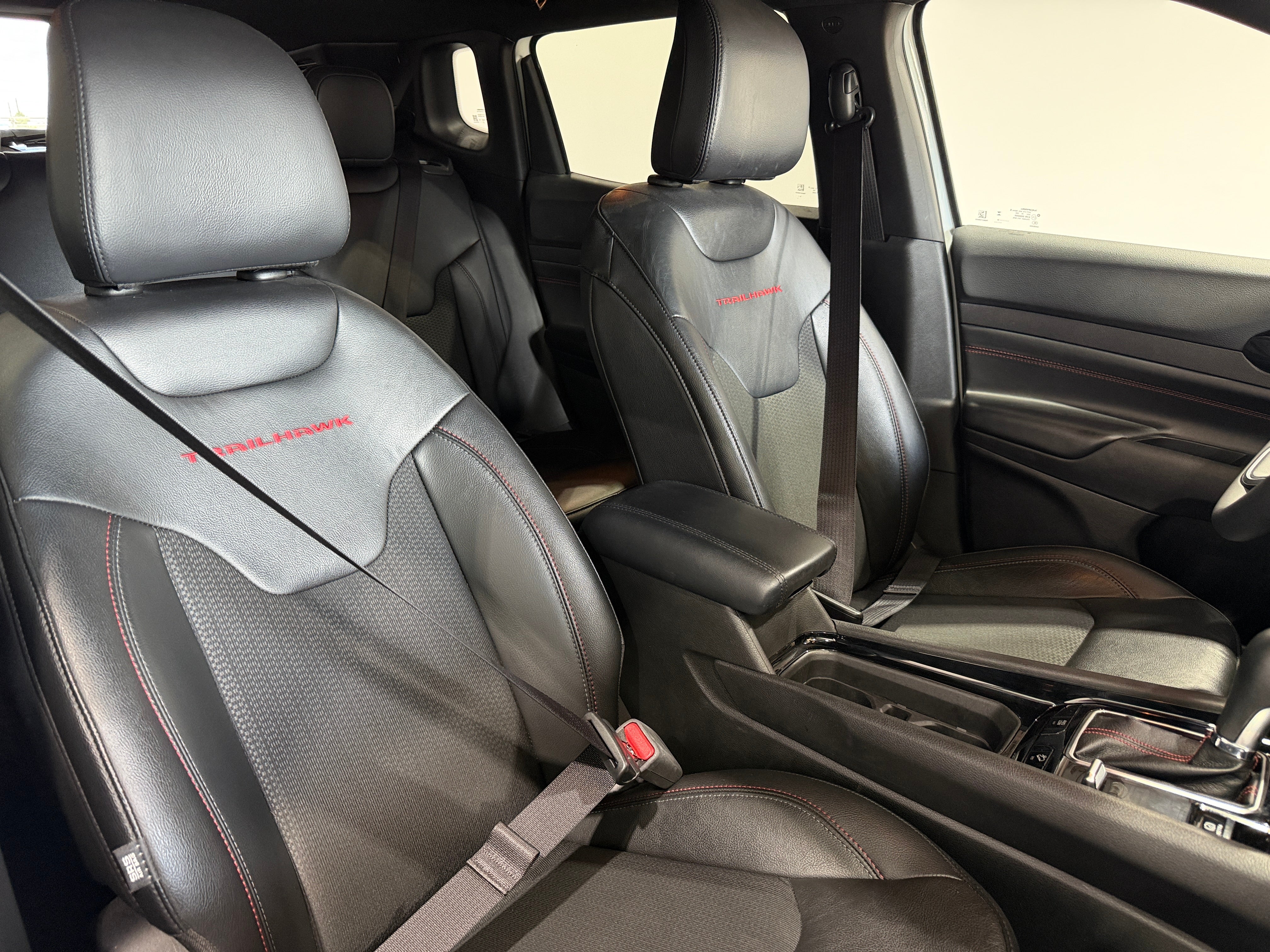 2025 Jeep Compass Trailhawk - Photo 3