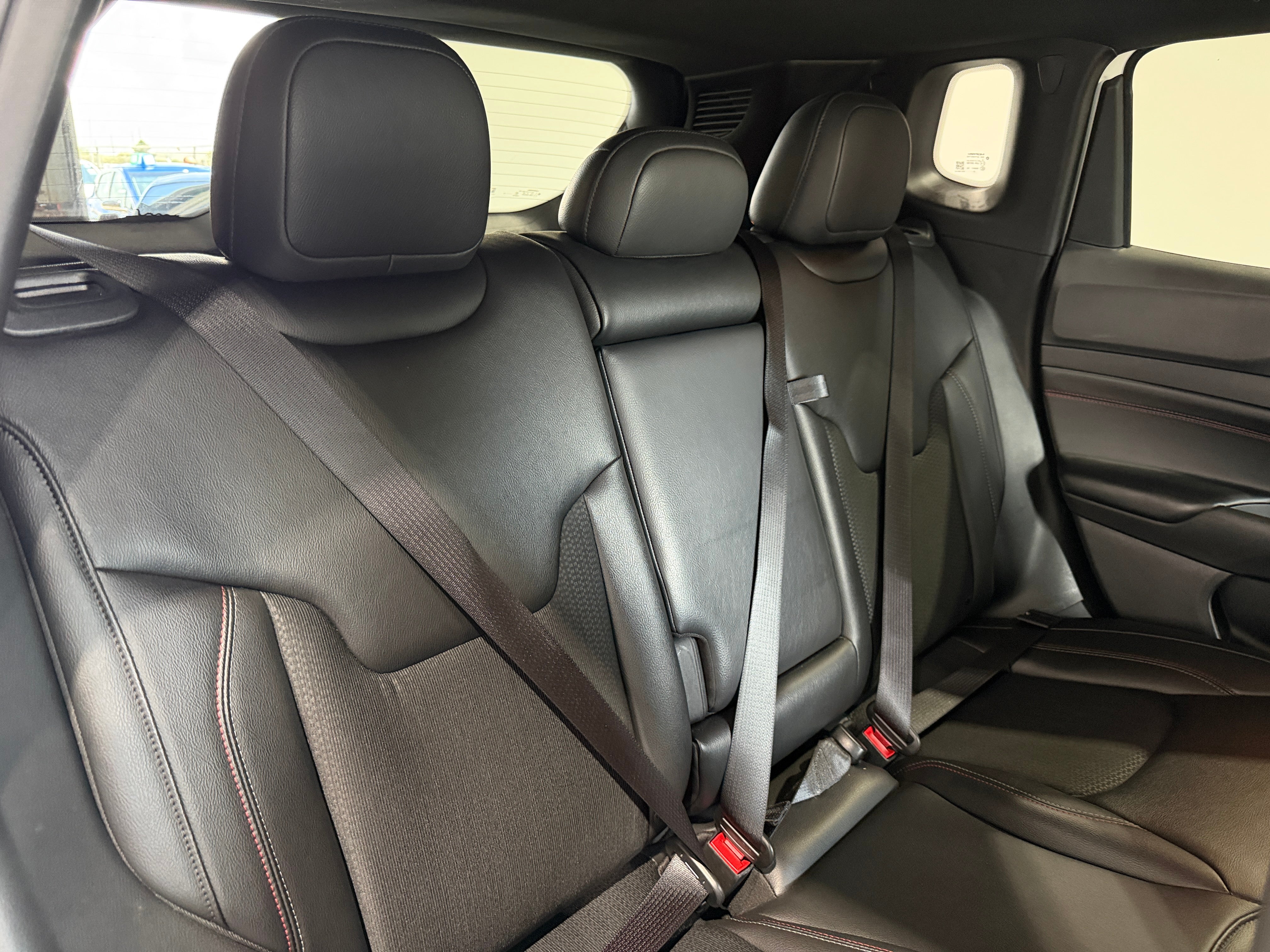 2025 Jeep Compass Trailhawk - Photo 2