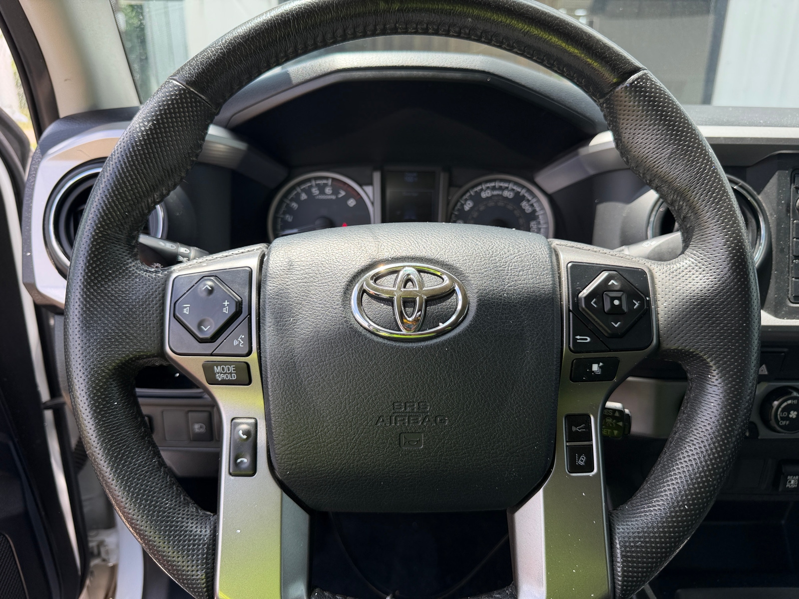 Thumbnail: 2019 Toyota Tacoma - 5
