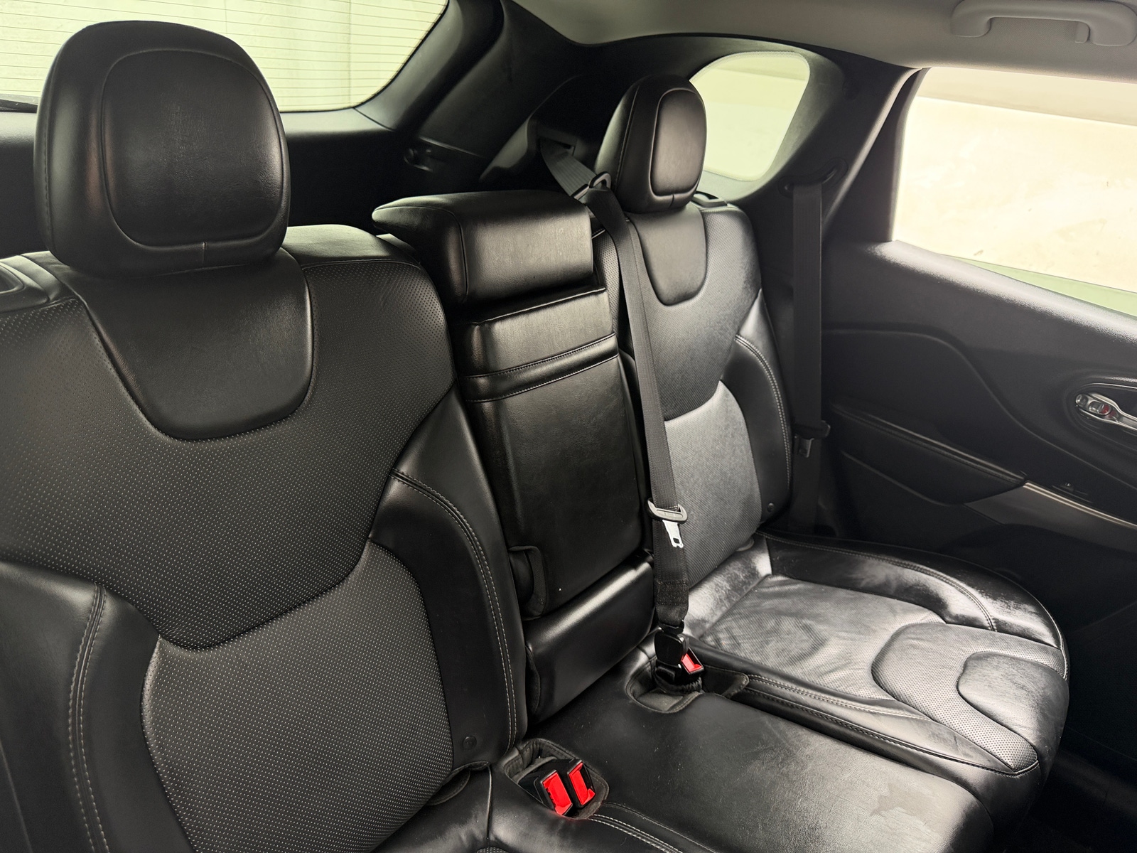 Thumbnail: 2019 Jeep Cherokee - 5