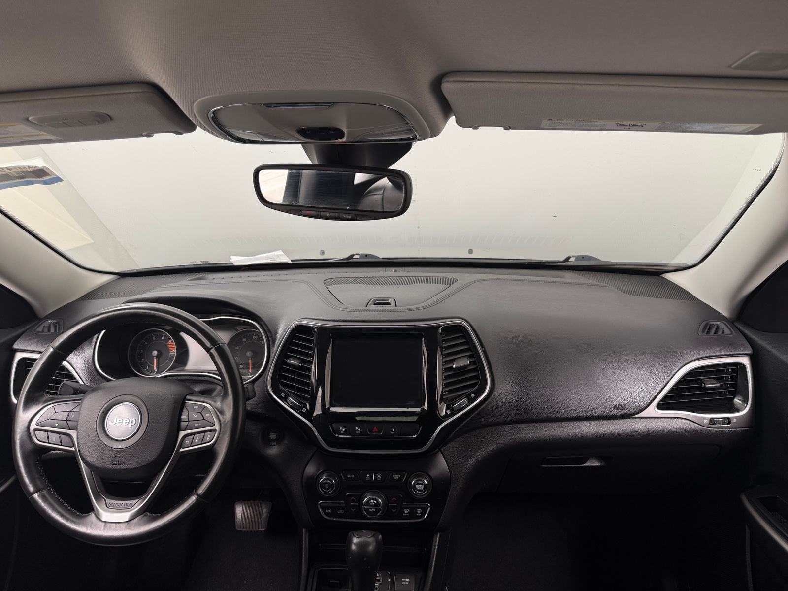 Thumbnail: 2019 Jeep Cherokee - 2
