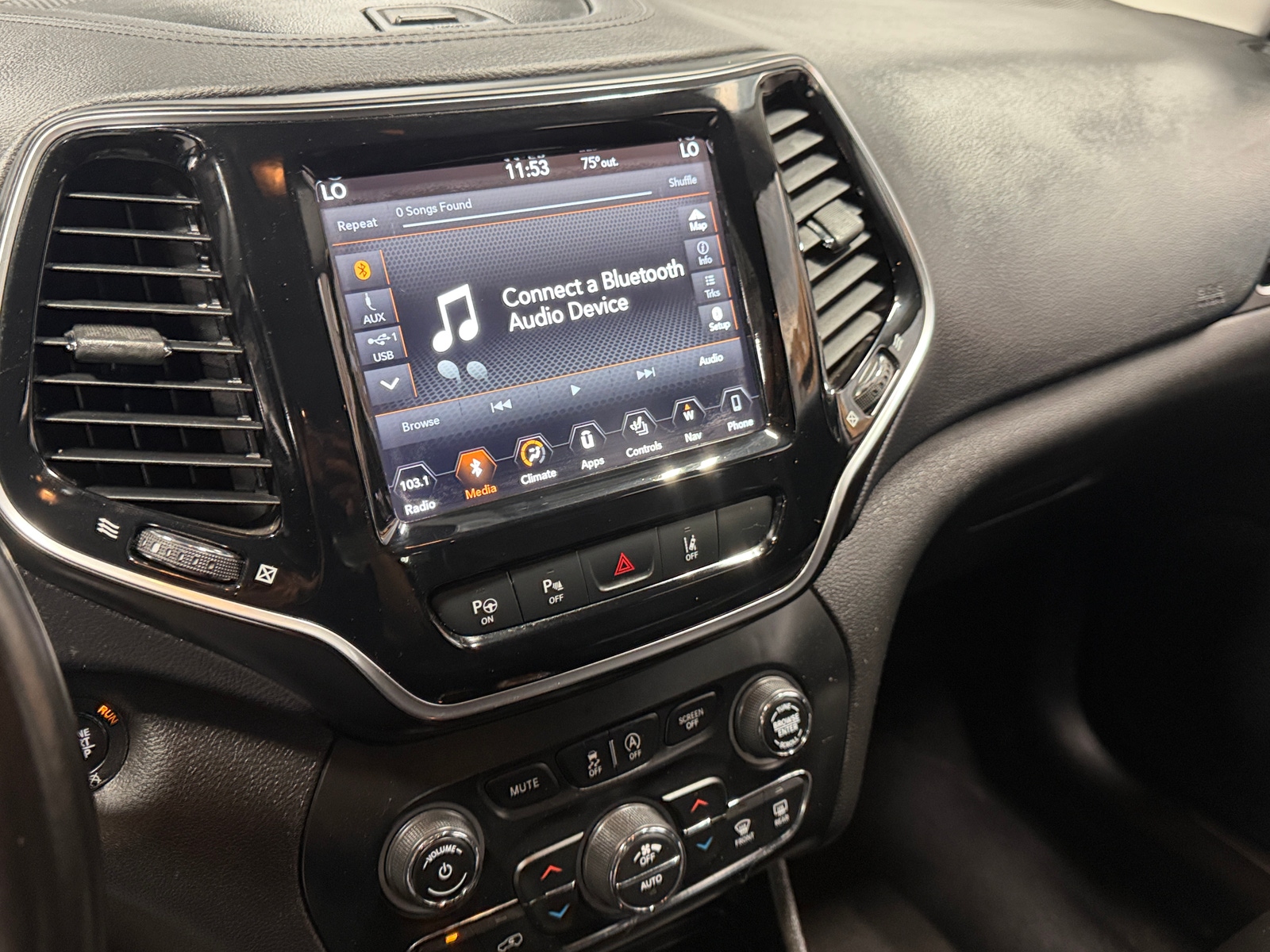 Thumbnail: 2019 Jeep Cherokee - 3