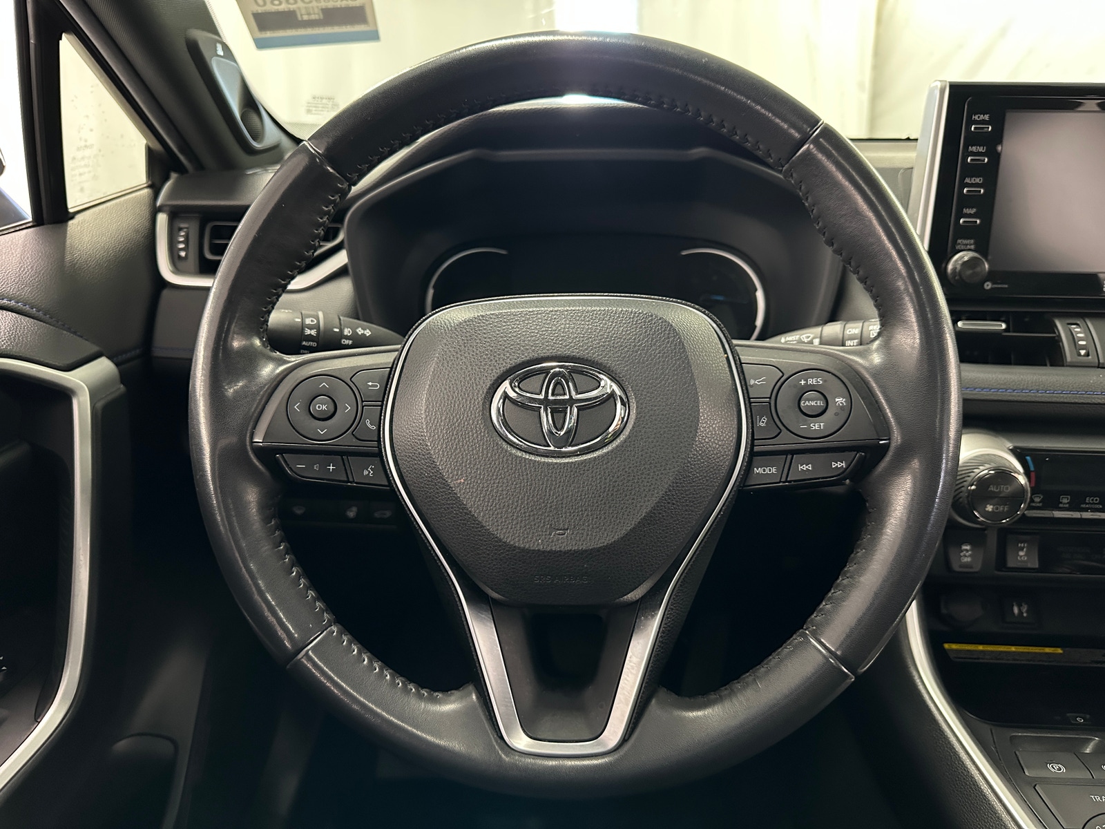 Thumbnail: 2019 Toyota RAV4 - 4