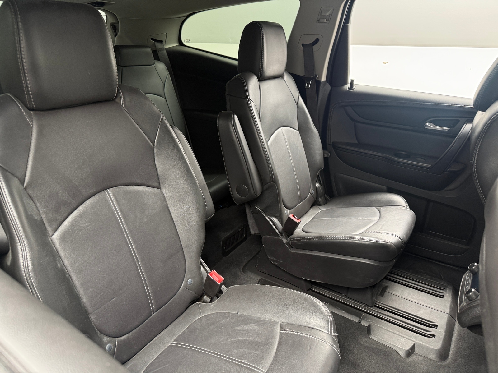 Thumbnail: 2017 Chevrolet Traverse - 6