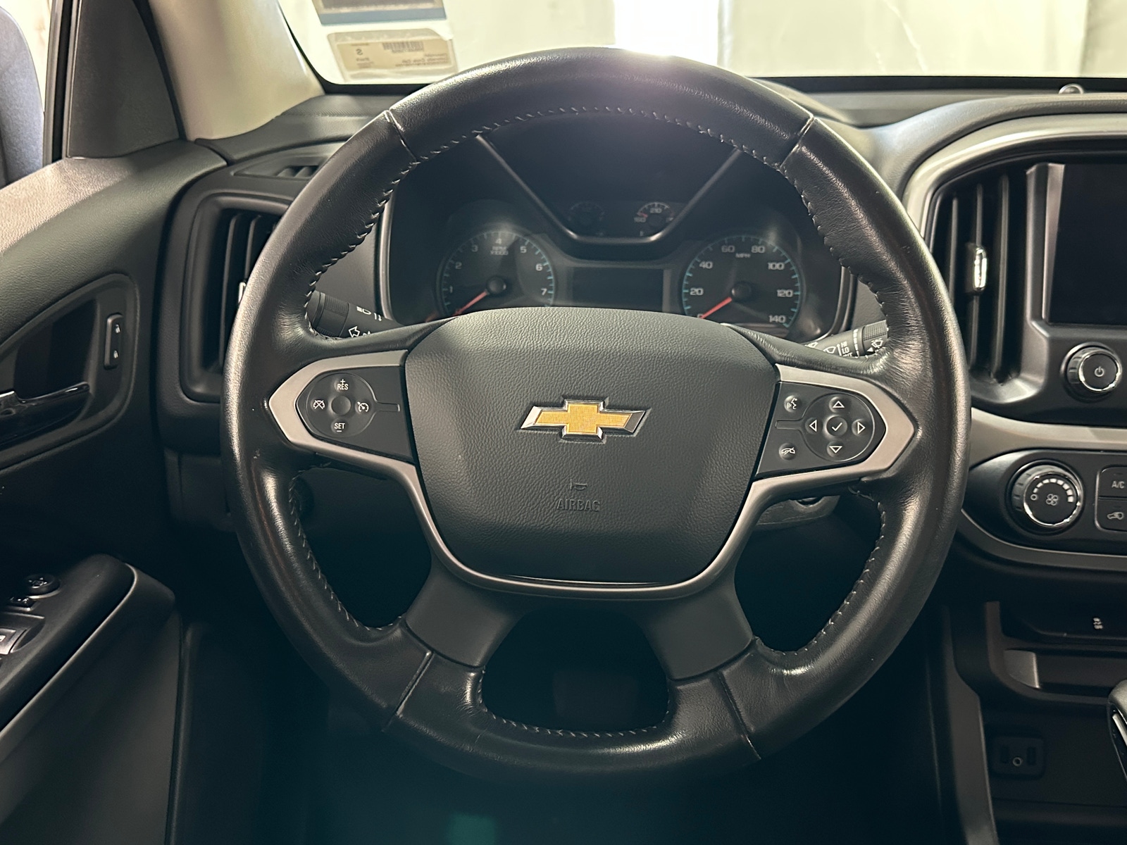 Thumbnail: 2022 Chevrolet Colorado - 5