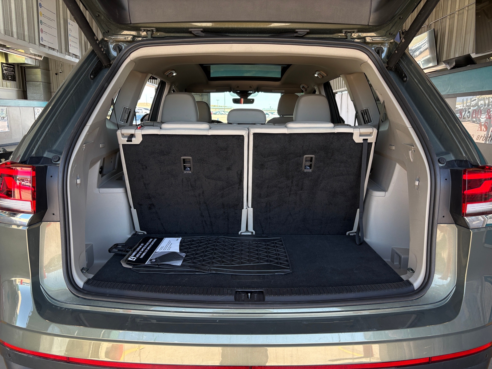 Thumbnail: 2026 Volkswagen Atlas - 6