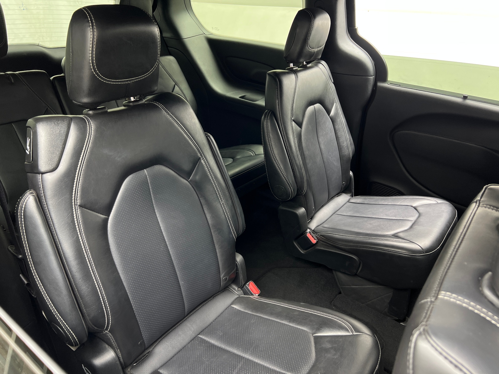 Thumbnail: 2025 Chrysler Pacifica - 5