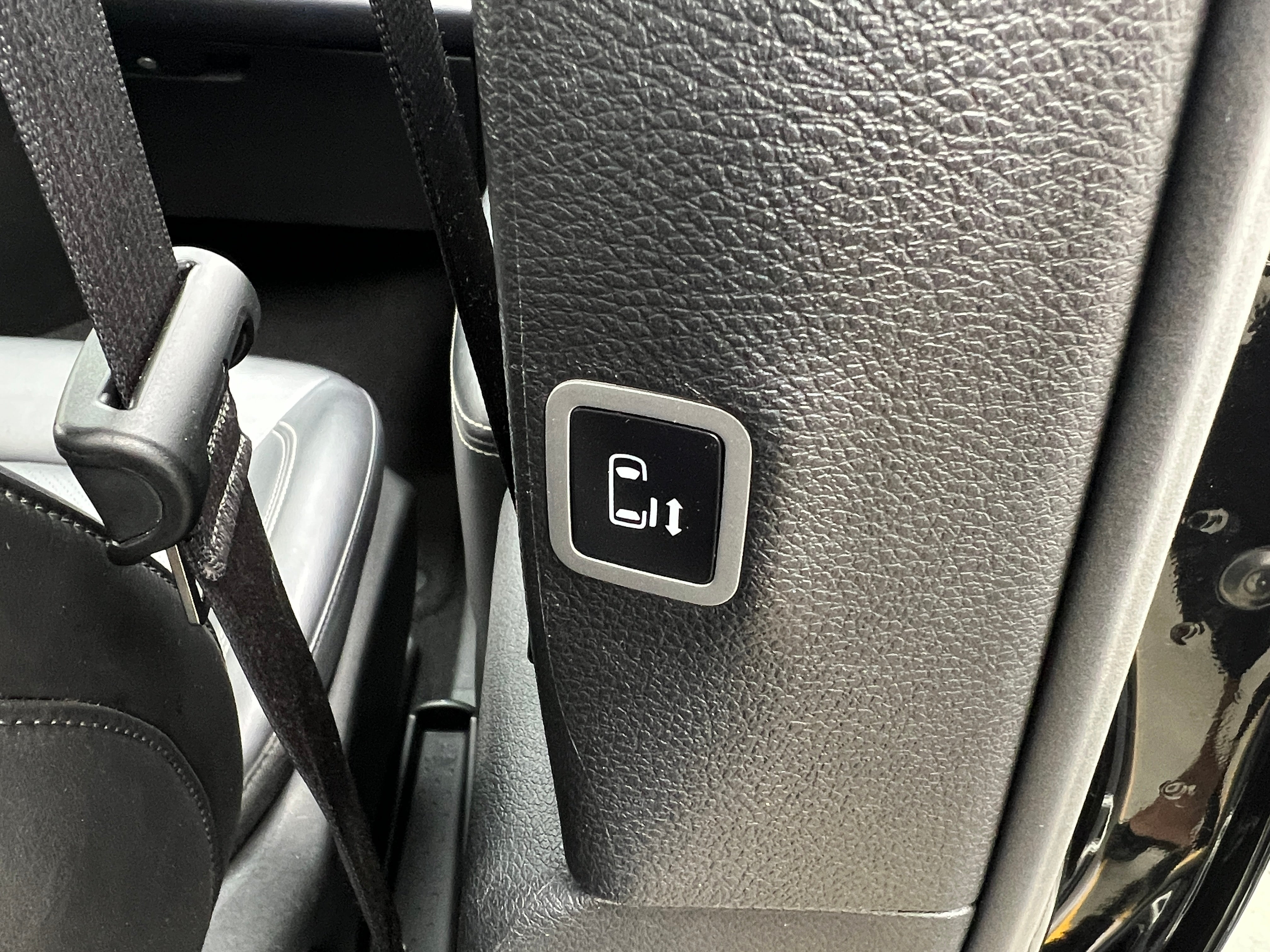 2025 Chrysler Pacifica Select - Photo 6