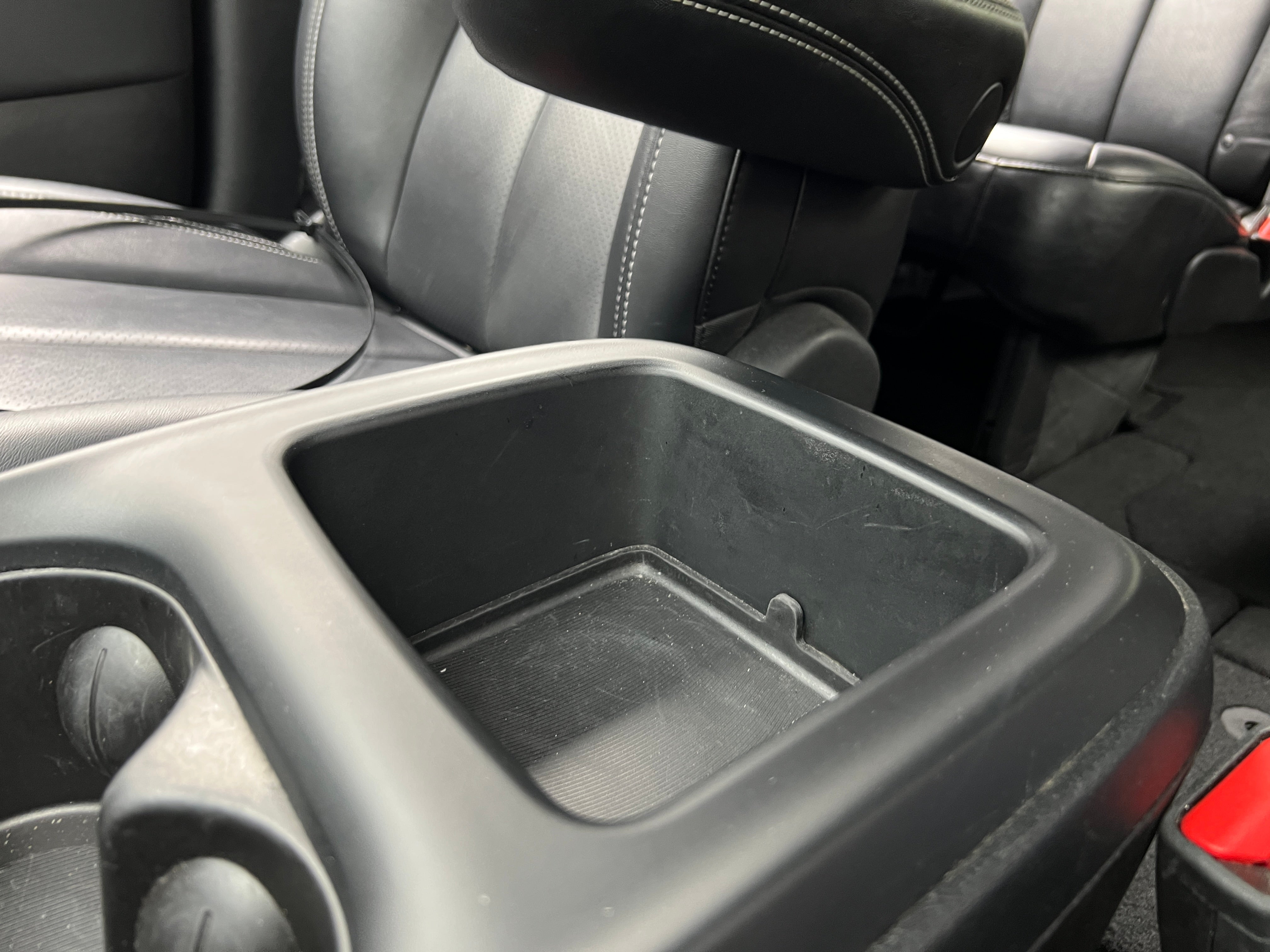 2025 Chrysler Pacifica Select - Photo 13