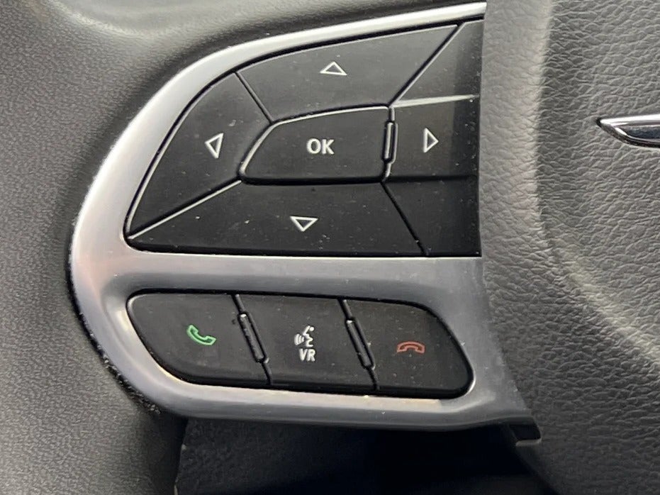 2025 Chrysler Pacifica Select - Photo 22