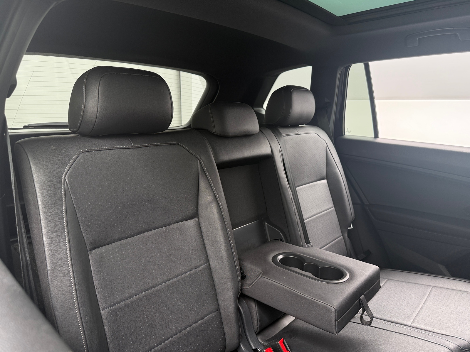 Thumbnail: 2020 Volkswagen Tiguan - 5