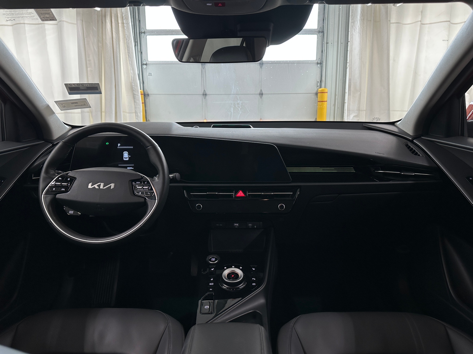 Thumbnail: 2023 Kia Niro - 3