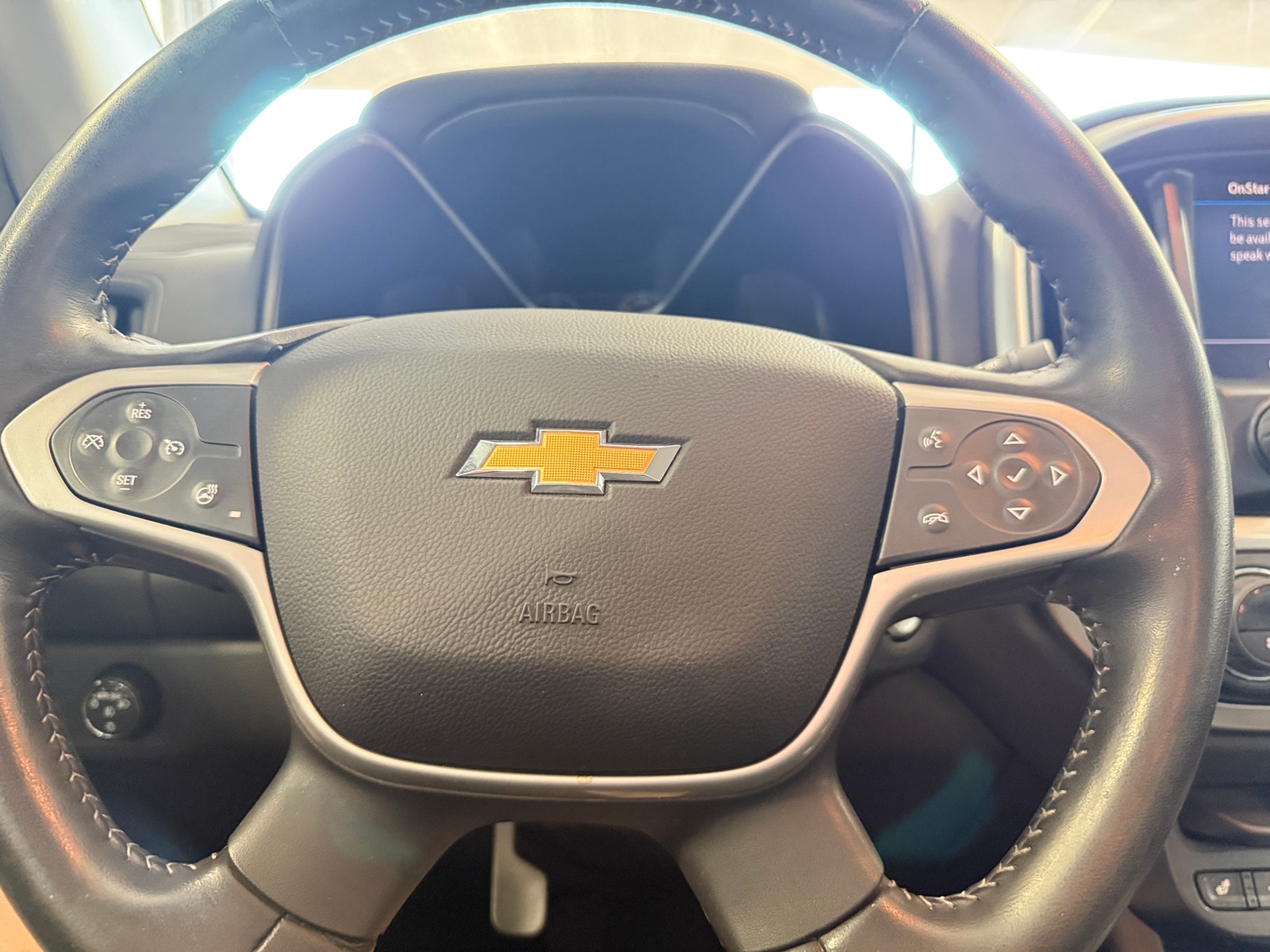 Thumbnail: 2022 Chevrolet Colorado - 5