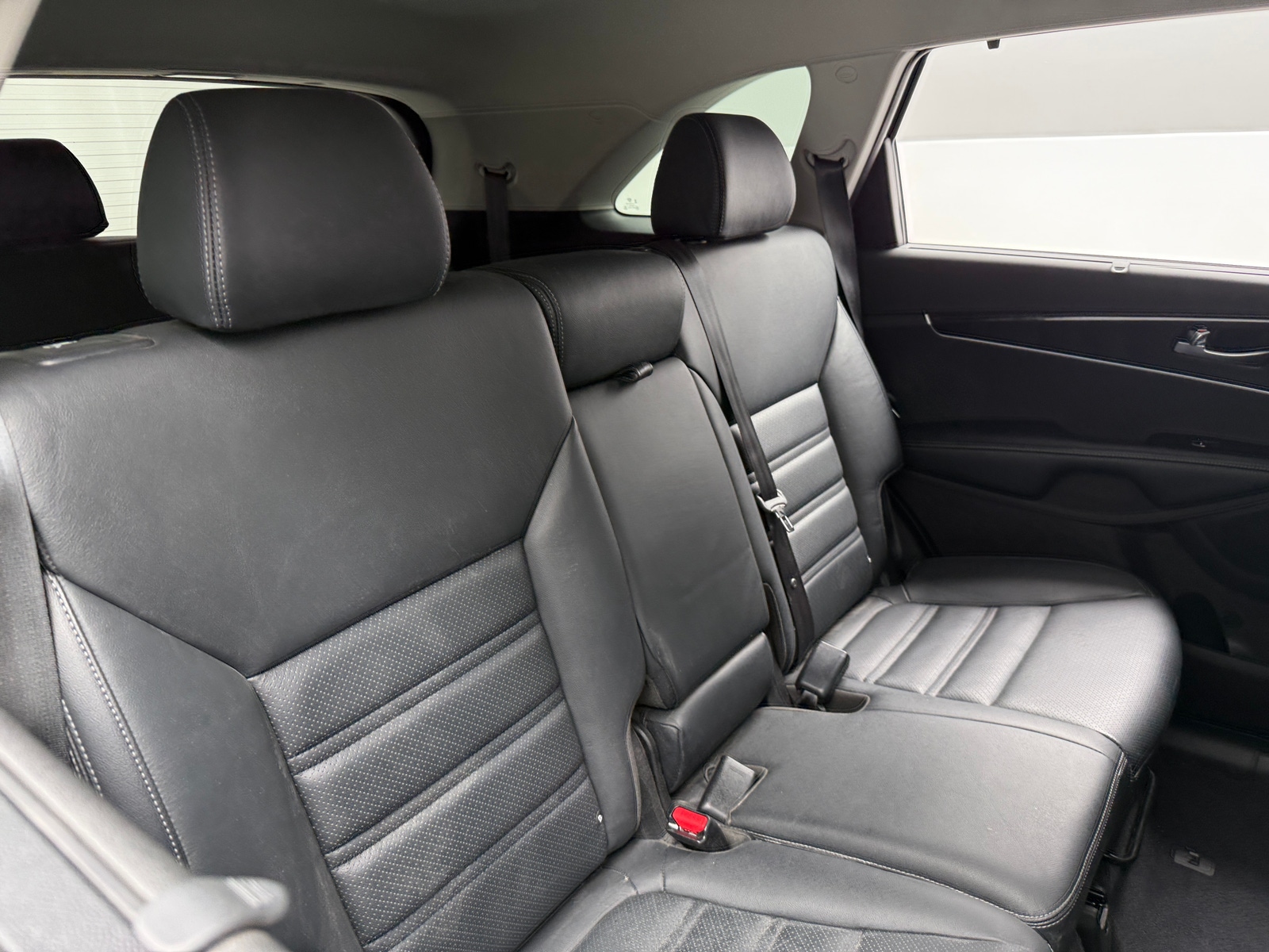 Thumbnail: 2017 Kia Sorento - 5