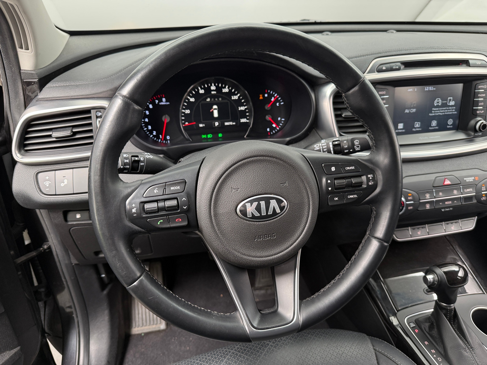 Thumbnail: 2017 Kia Sorento - 4