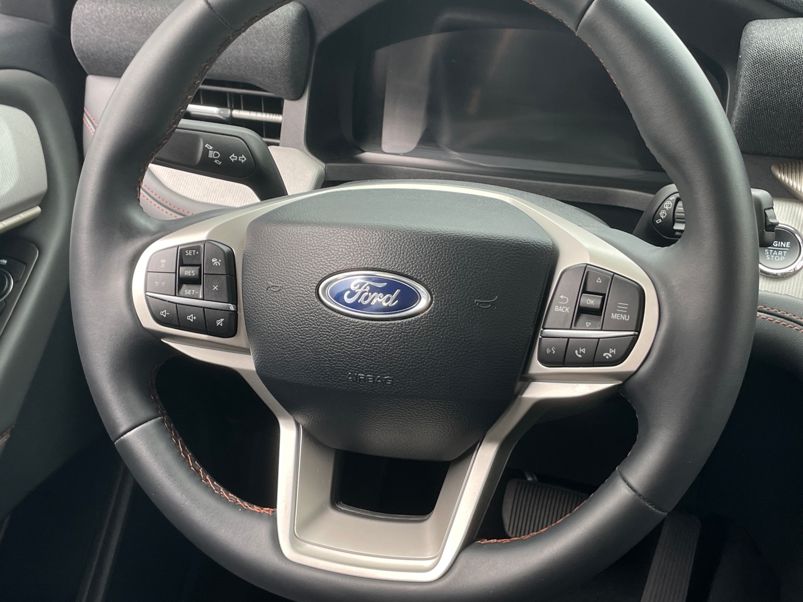 Thumbnail: 2025 Ford Explorer - 5