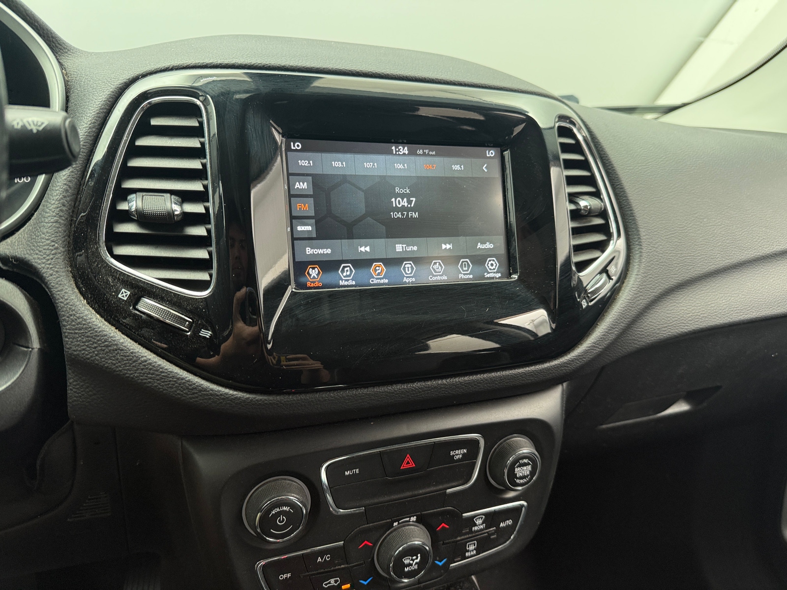 Thumbnail: 2021 Jeep Compass - 4