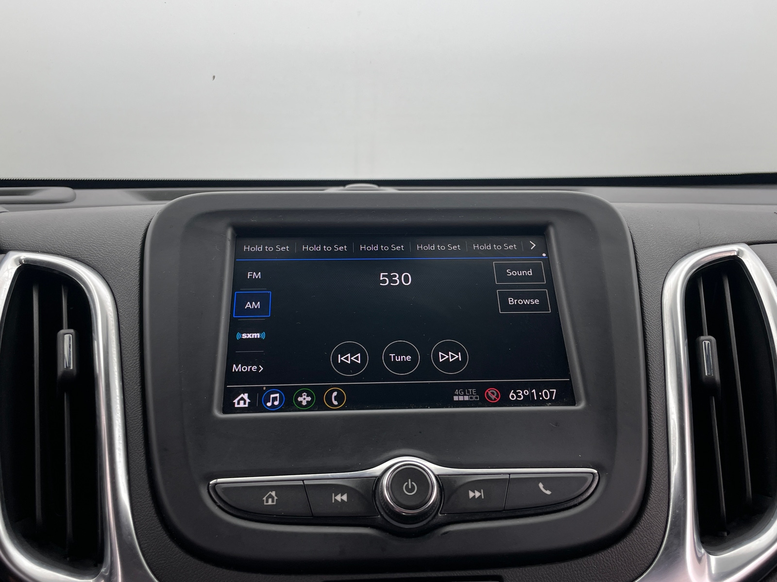 Thumbnail: 2021 Chevrolet Equinox - 4