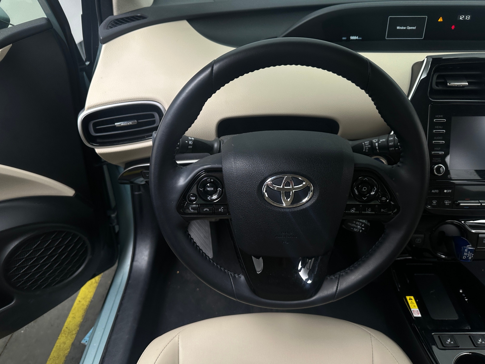 Thumbnail: 2022 Toyota Prius - 4
