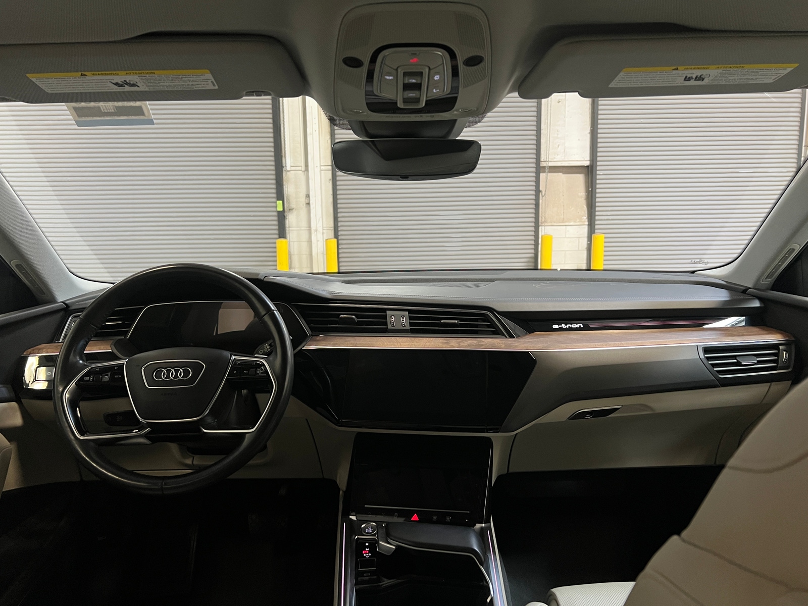 Thumbnail: 2019 Audi e-tron - 2