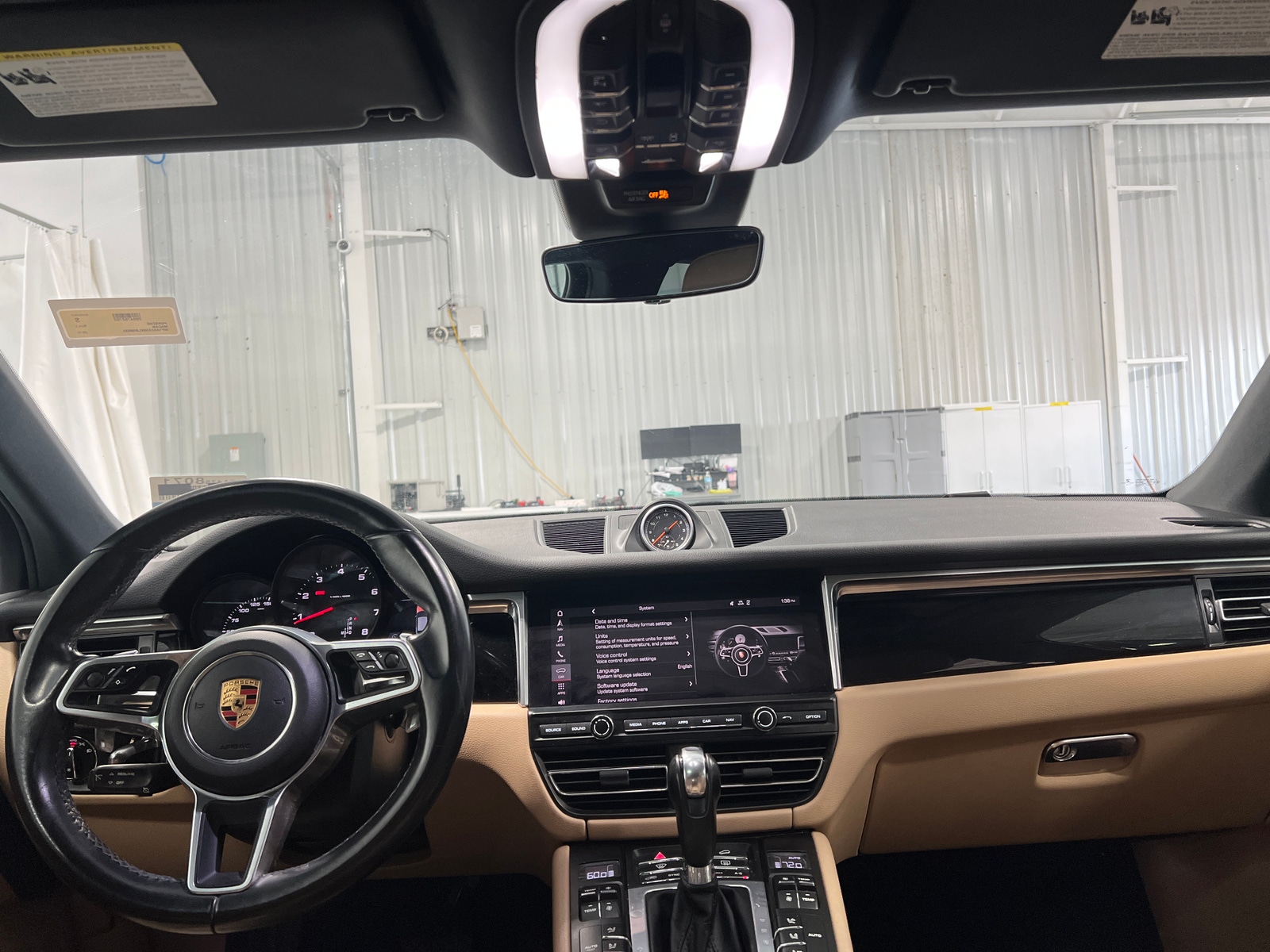 Thumbnail: 2019 Porsche Macan - 2
