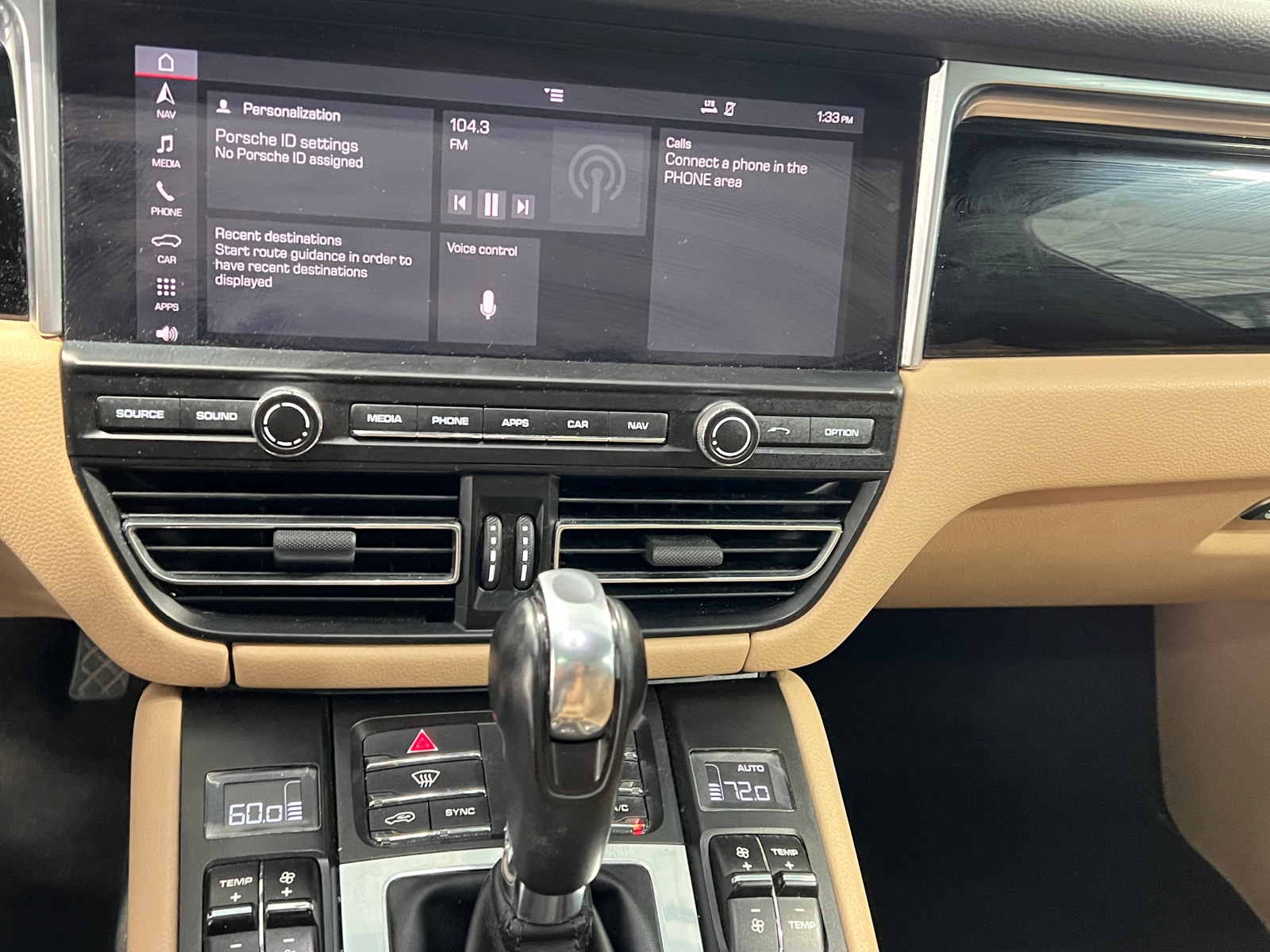 Thumbnail: 2019 Porsche Macan - 3