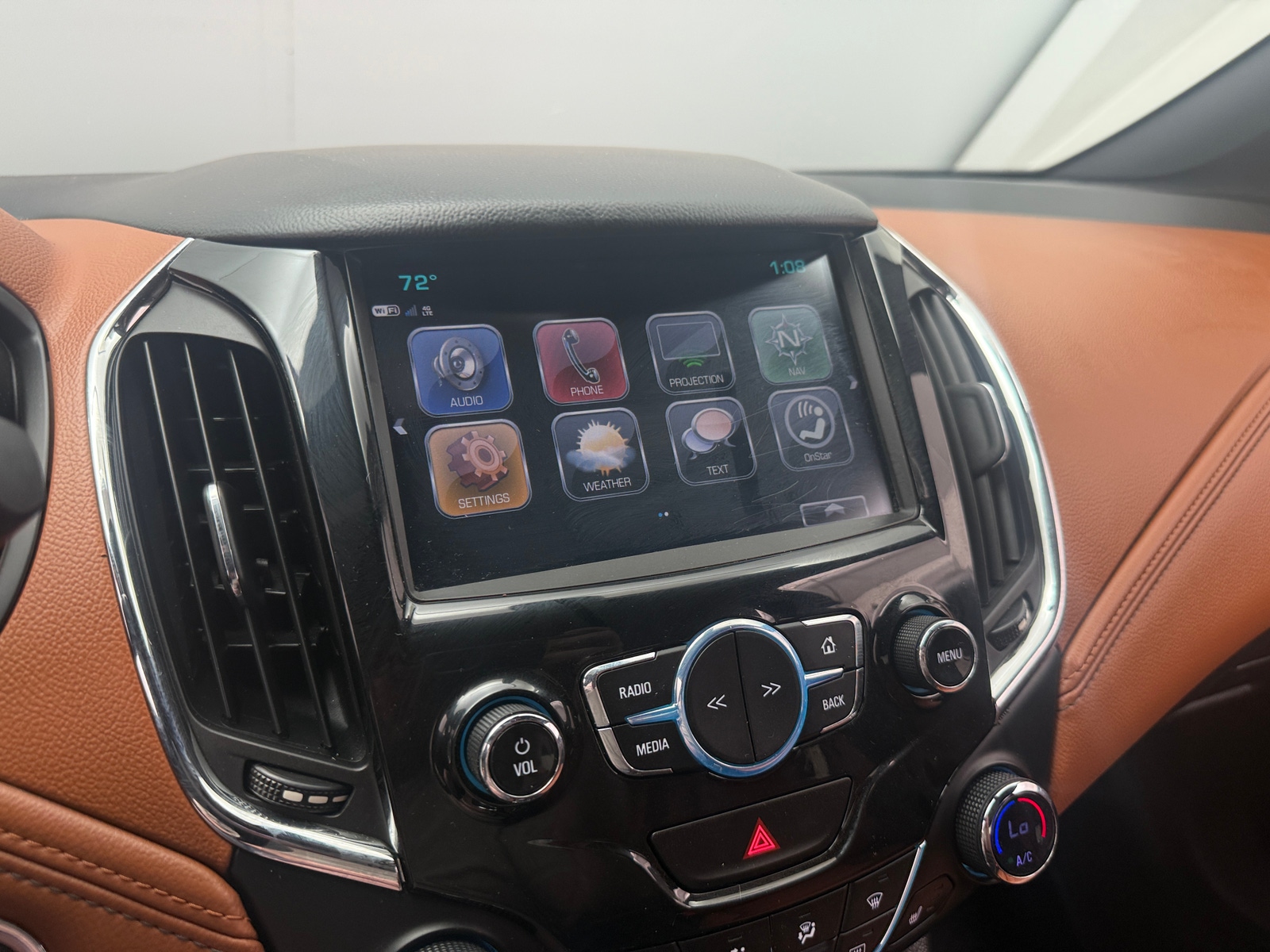 Thumbnail: 2017 Chevrolet Cruze - 3