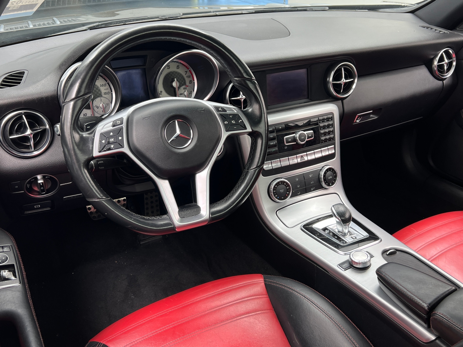 Thumbnail: 2016 Mercedes-Benz SLK - 2
