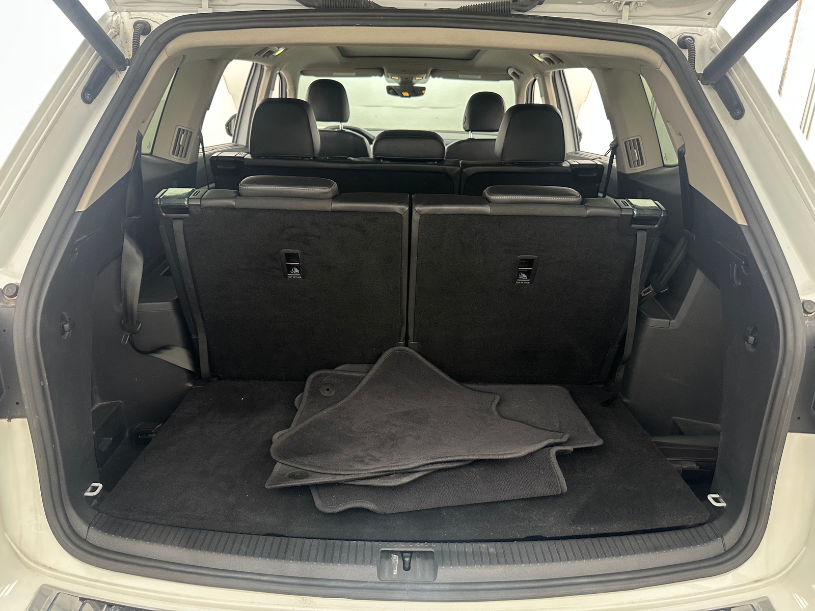 Thumbnail: 2019 Volkswagen Atlas - 6
