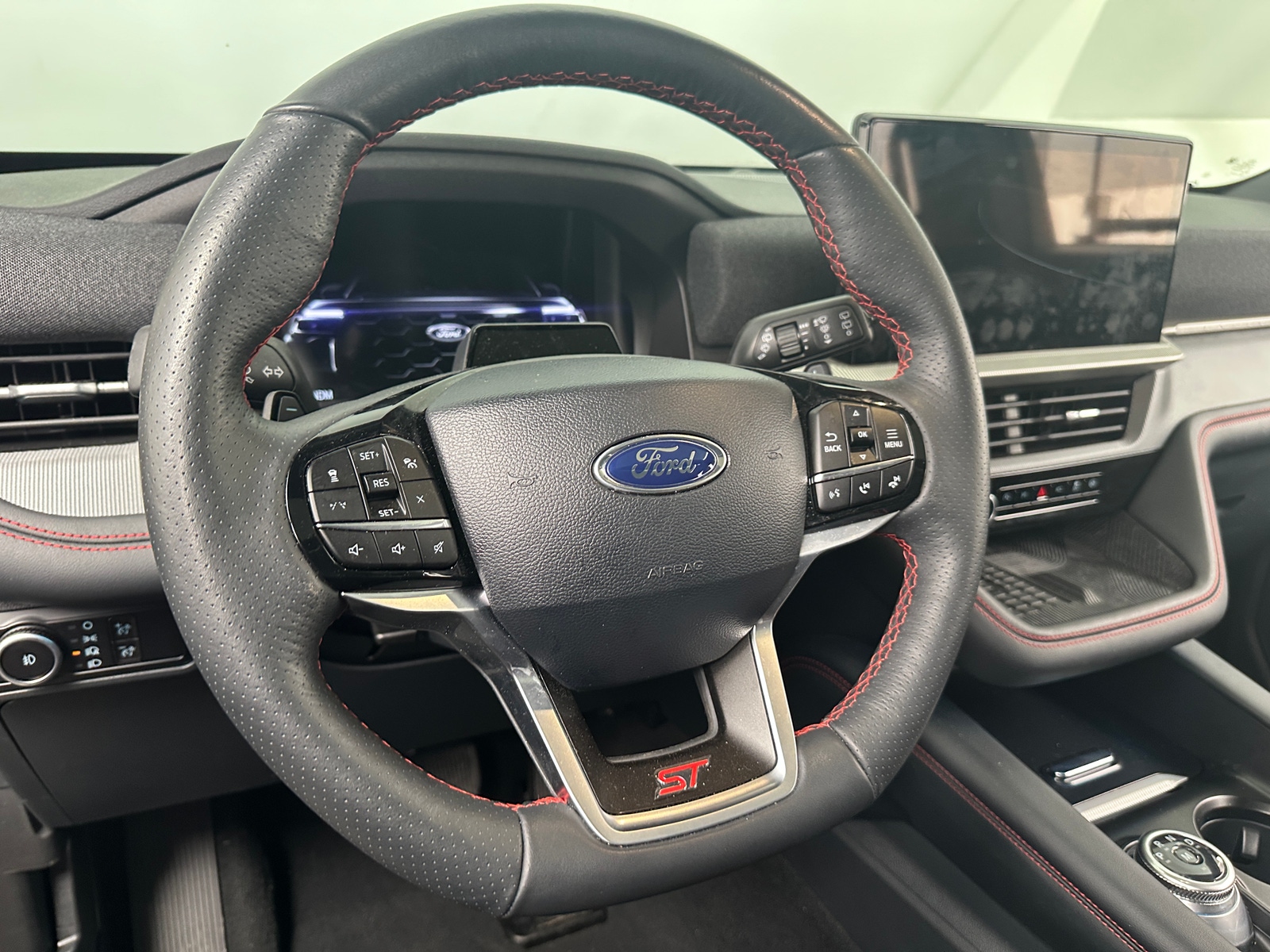 Thumbnail: 2025 Ford Explorer - 4