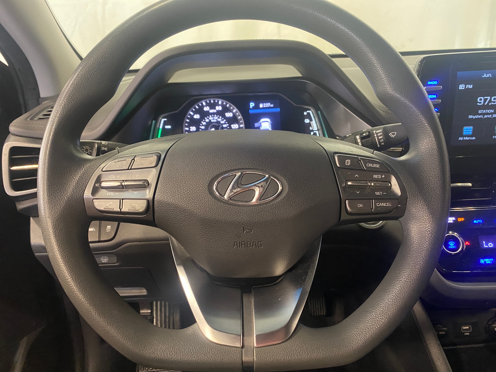 Thumbnail: 2020 Hyundai Ioniq - 5