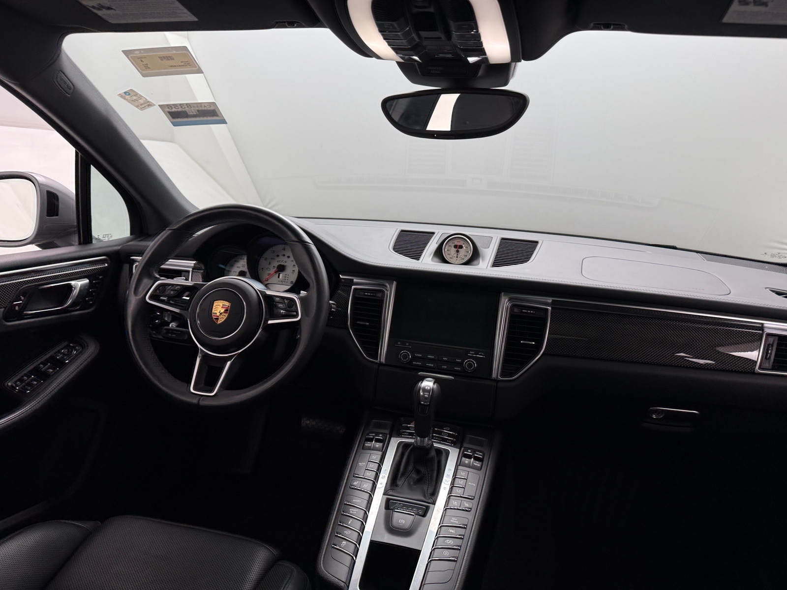 Thumbnail: 2018 Porsche Macan - 2