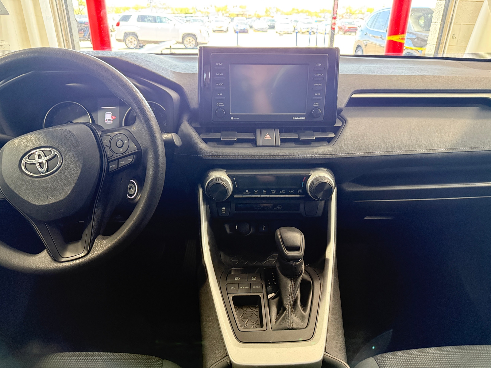 Thumbnail: 2021 Toyota RAV4 - 4