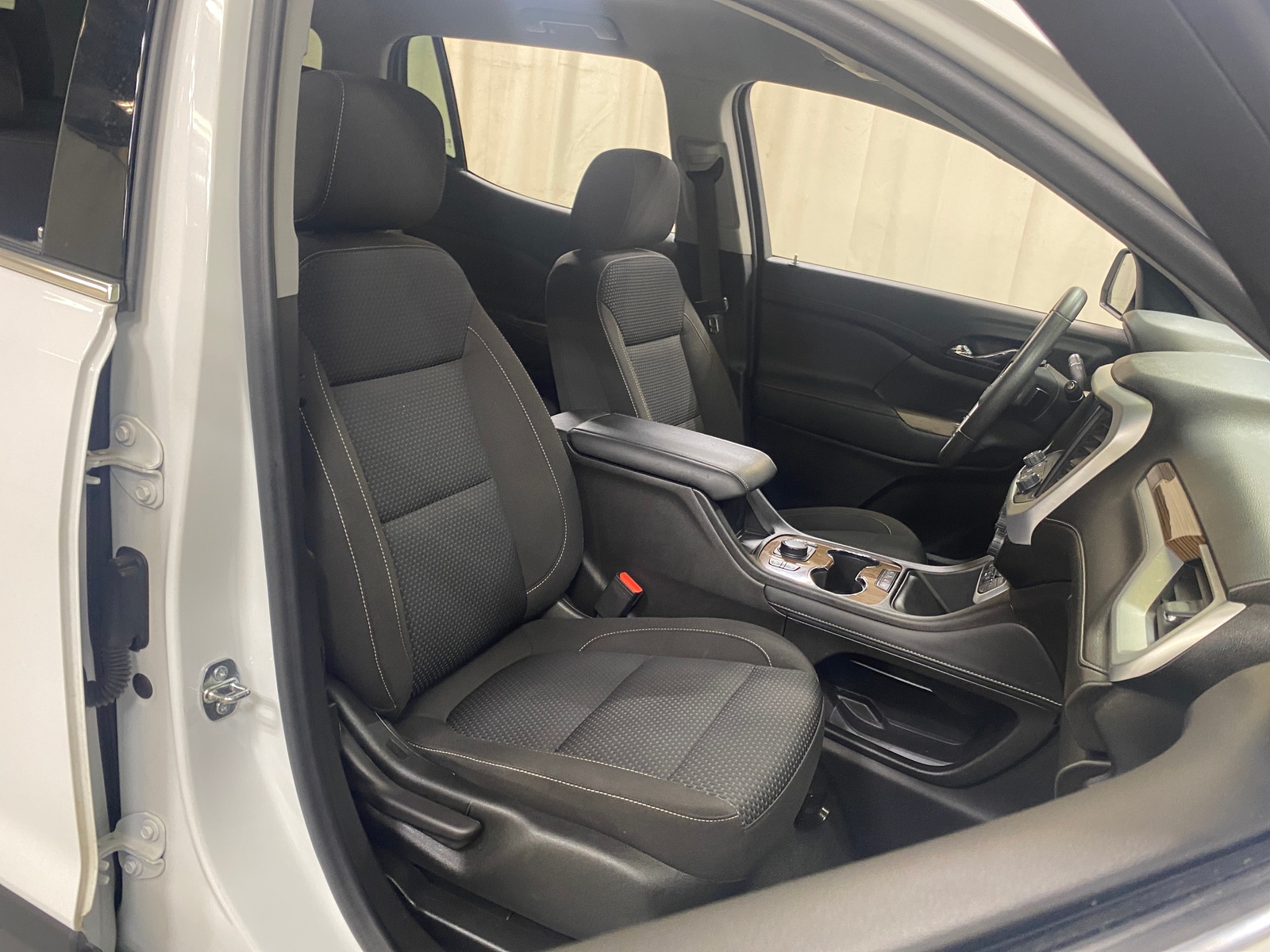 Thumbnail: 2023 GMC Acadia - 2