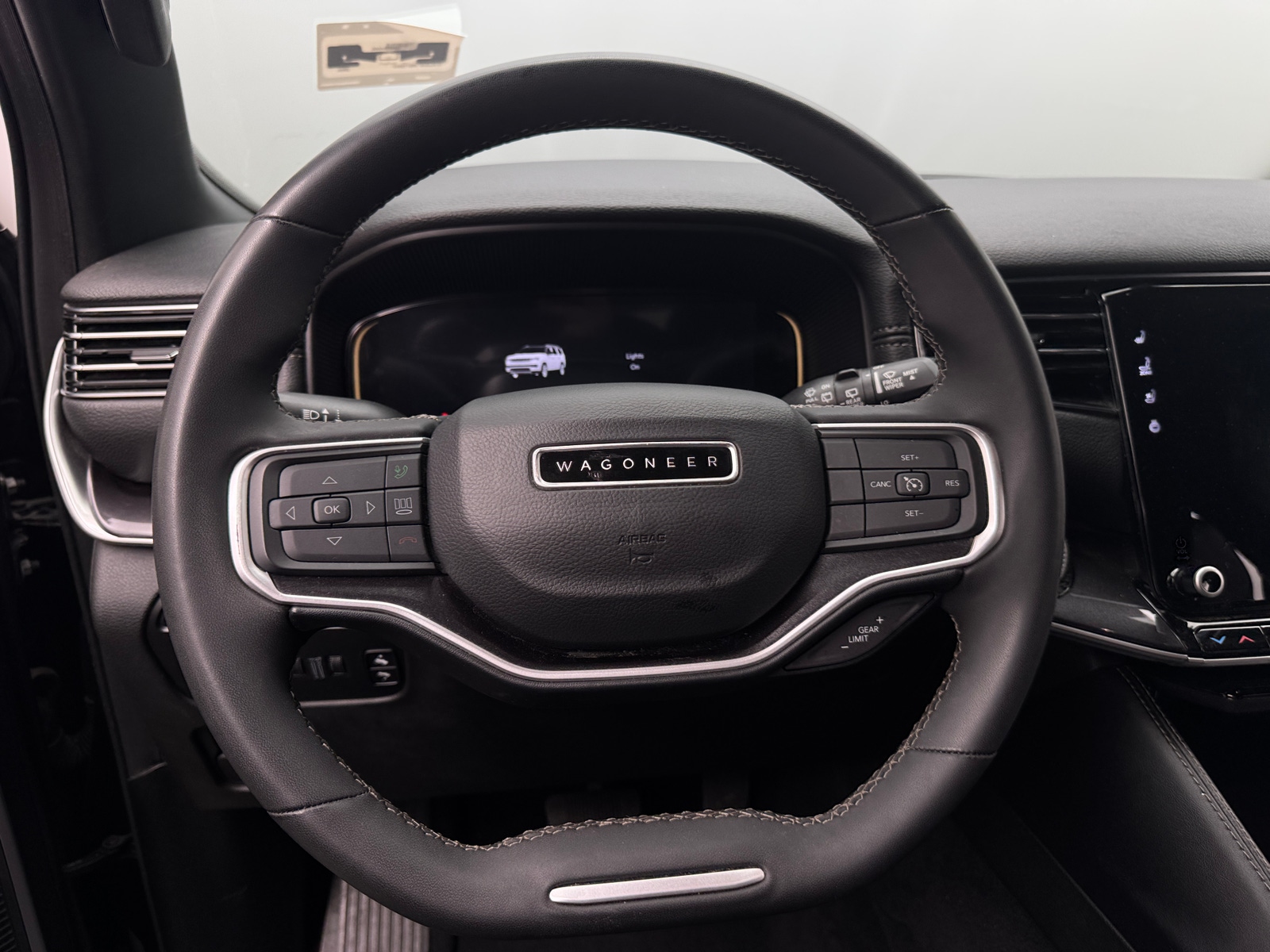 Thumbnail: 2024 Jeep Wagoneer - 4